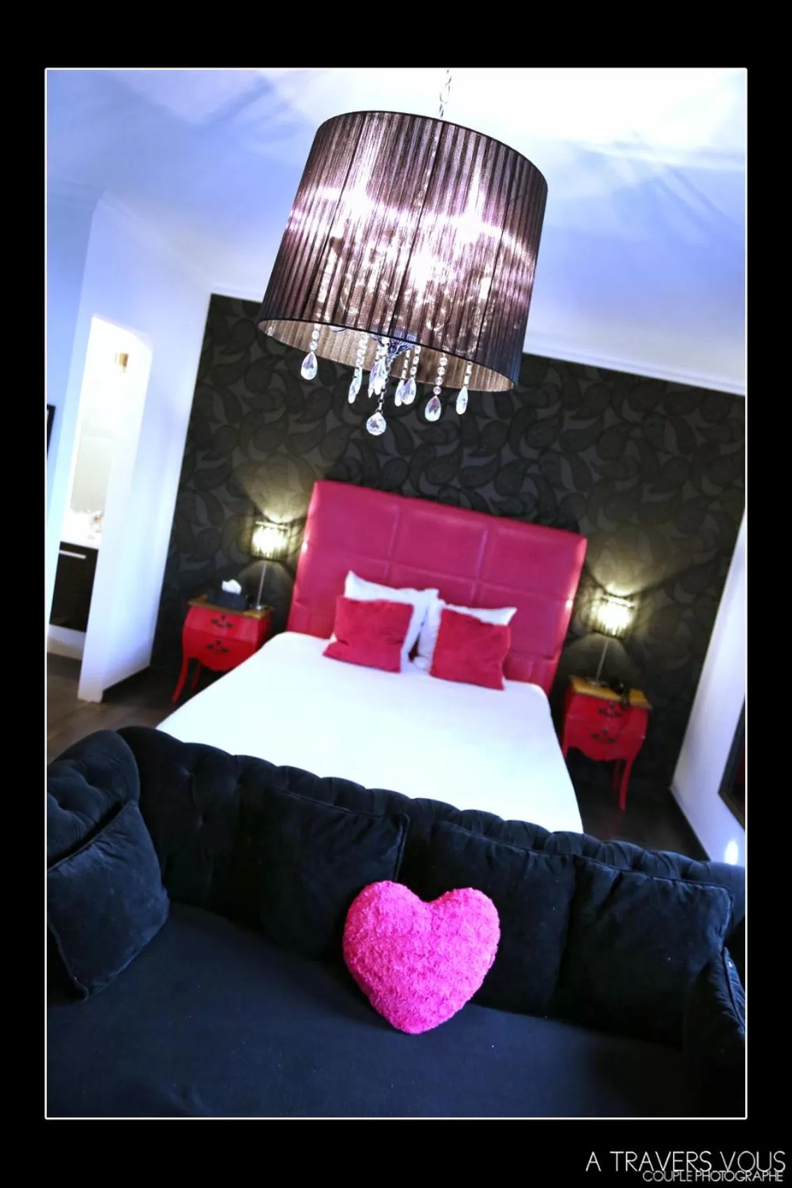 Bed in V E R O N E - Rooms & Suites - Liège - Rocourt