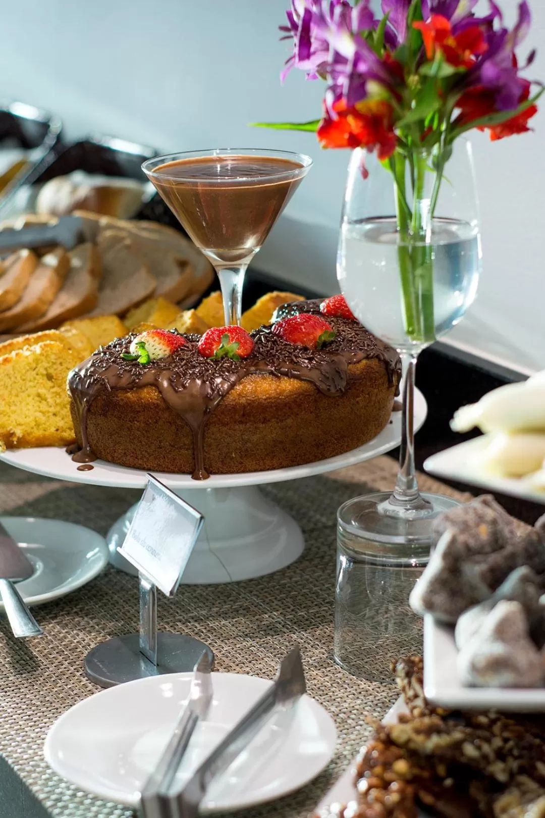 Buffet breakfast in Paradiso Peró Praia Hotel