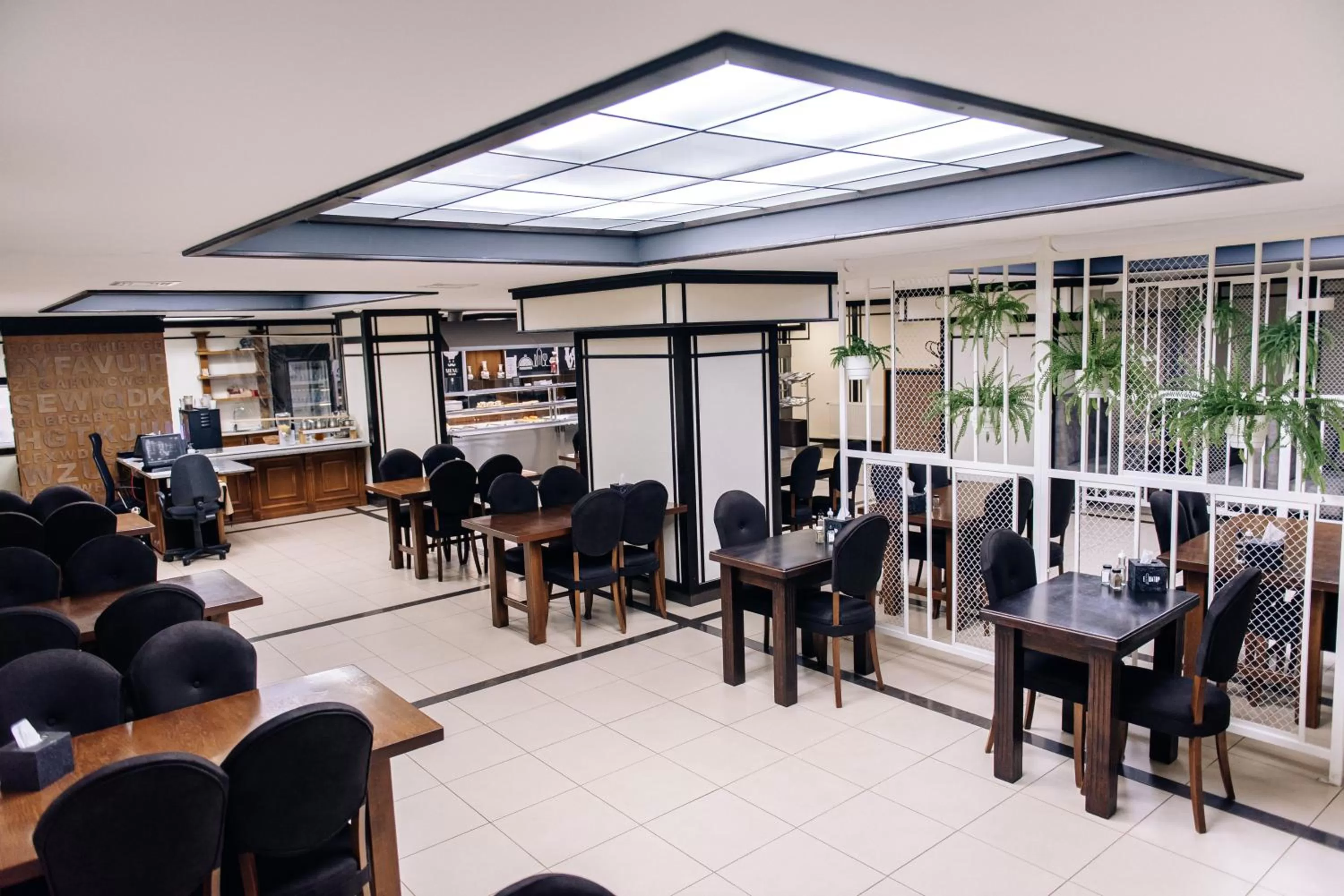 Restaurant/places to eat in Gold Georg Palace Hotel