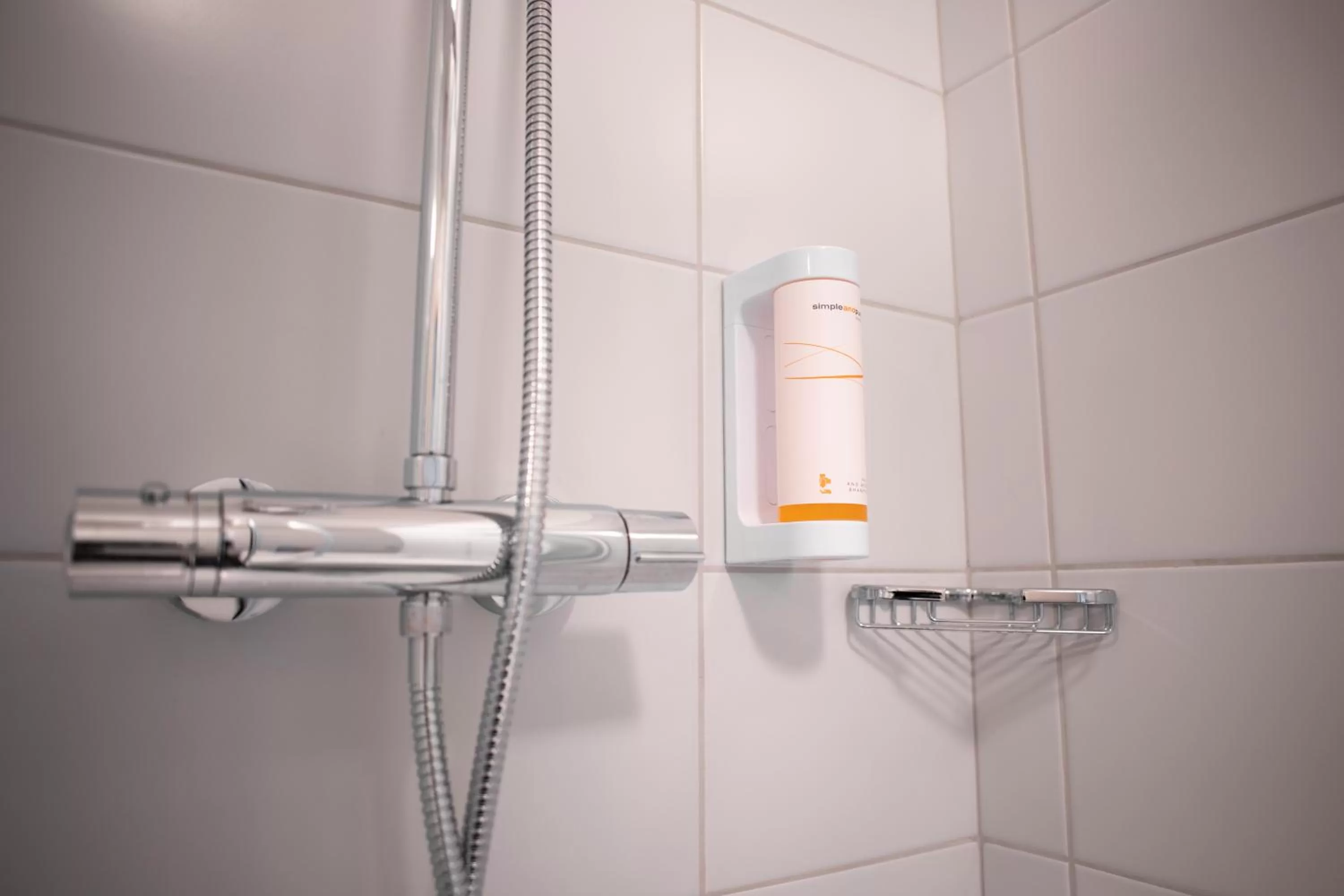 Shower in Hotel Koflík