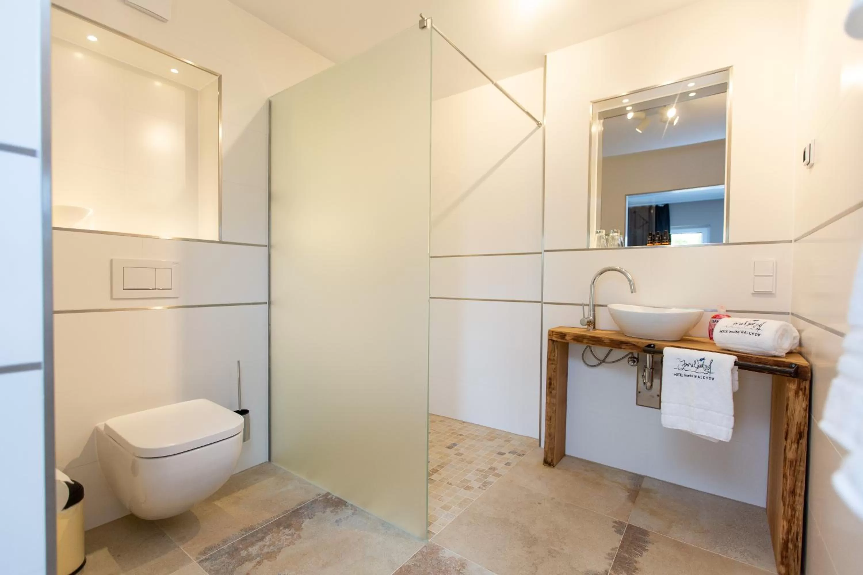 Shower in Hotel Inselhof