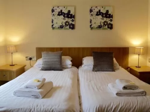 Twin Room with Shower in The George