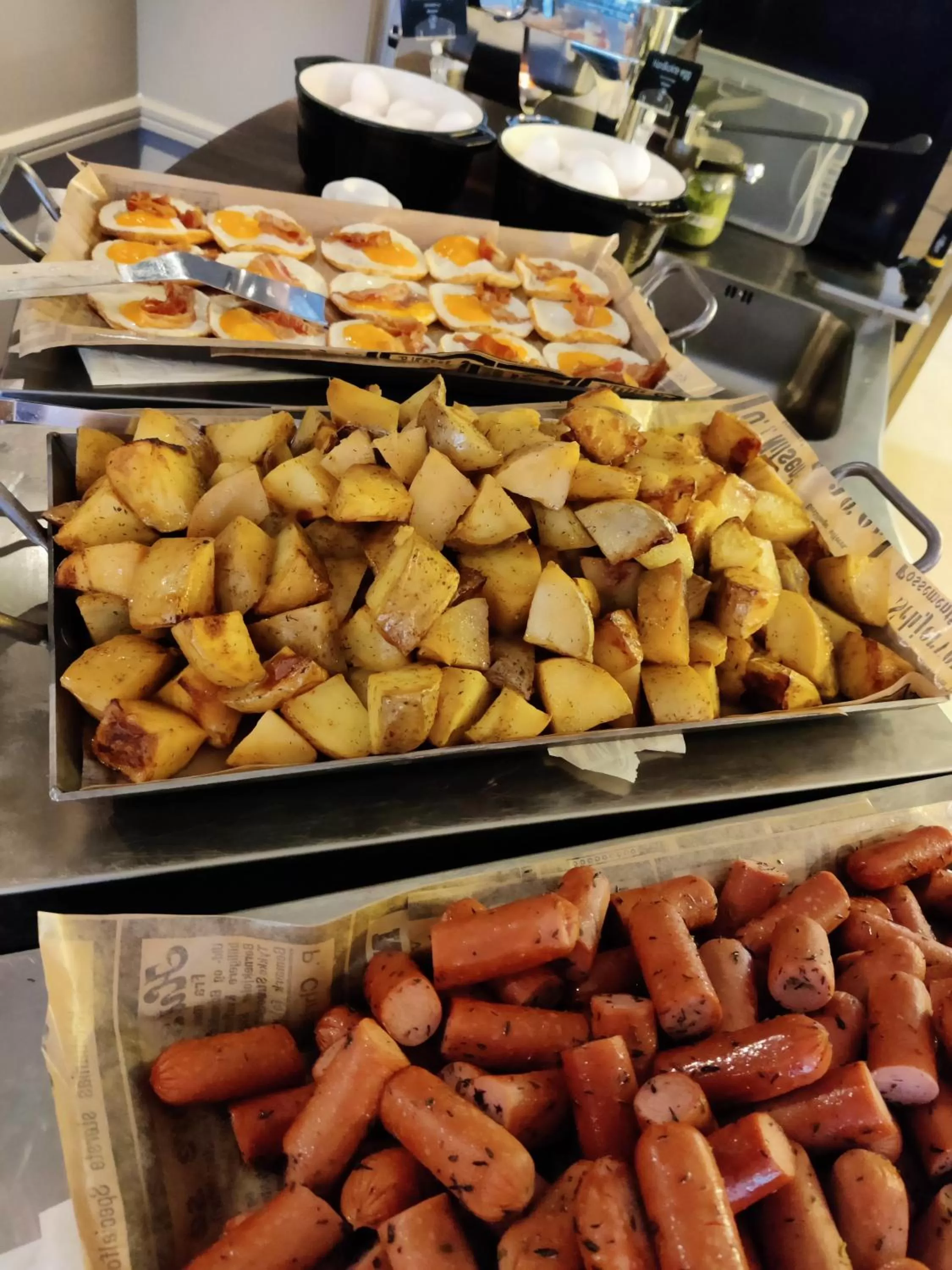 Restaurant/places to eat in First Hotel Millennium