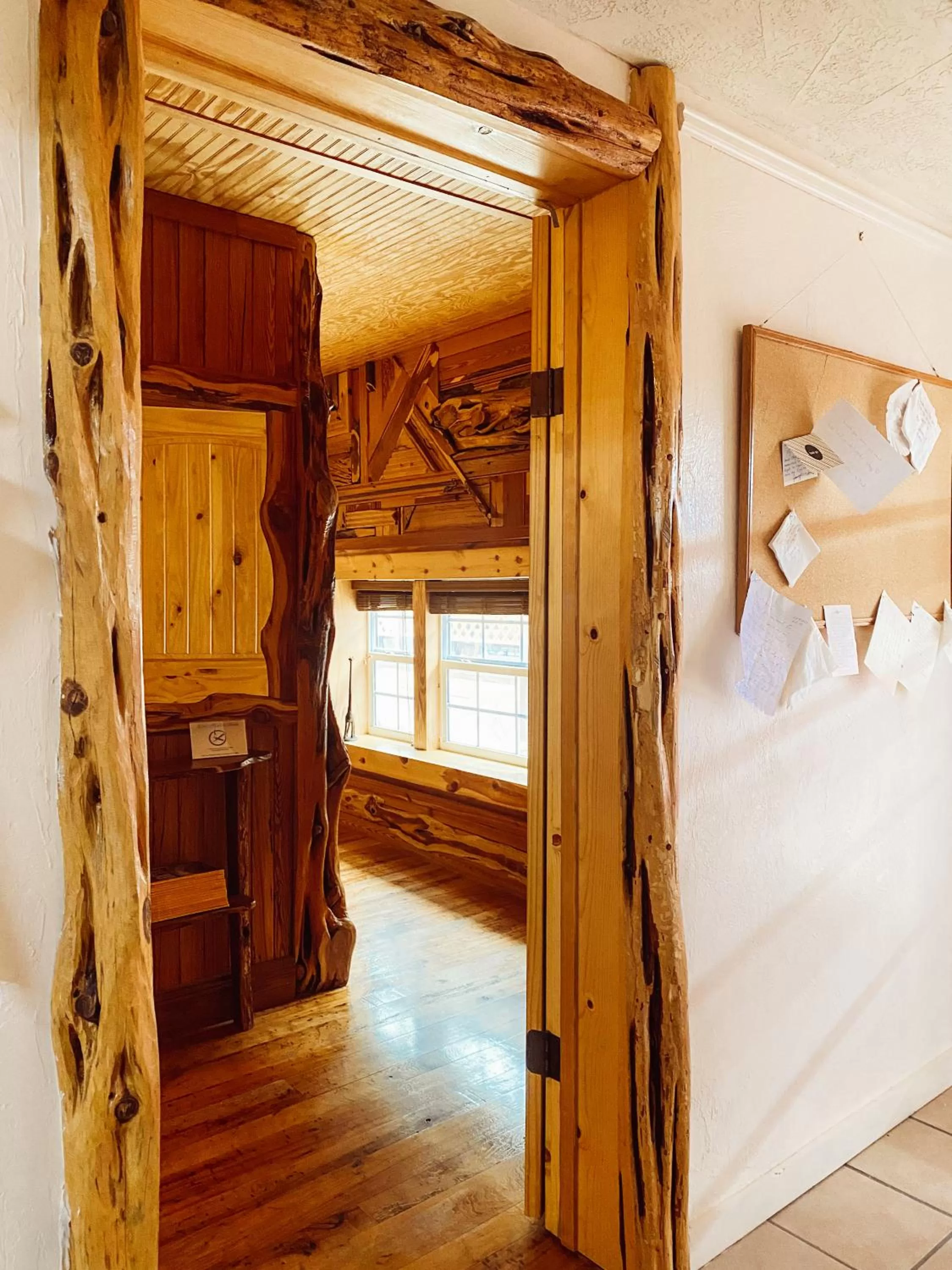 Facade/entrance, Bed in Inn at the Art Center