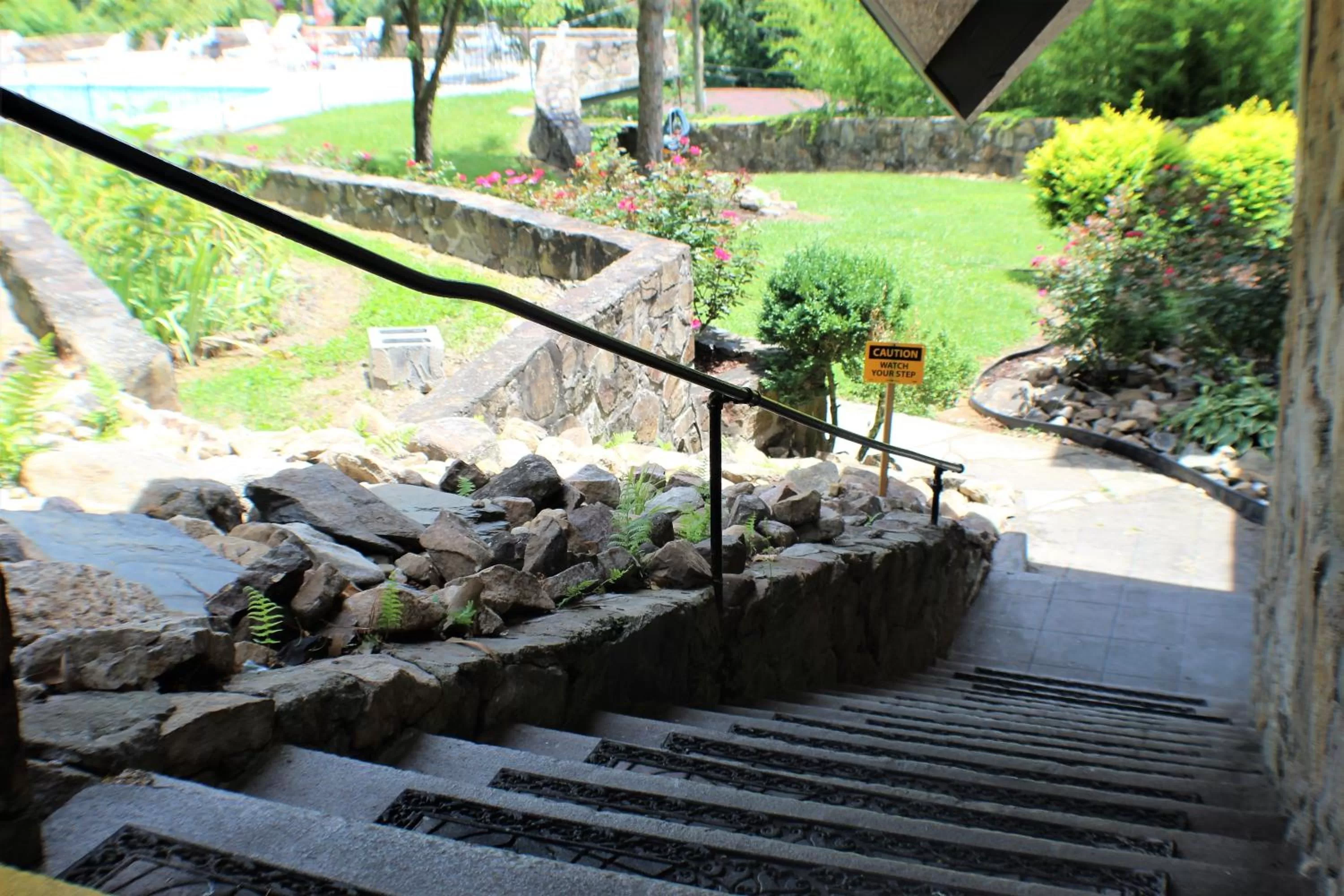 Garden in Chalet Inn