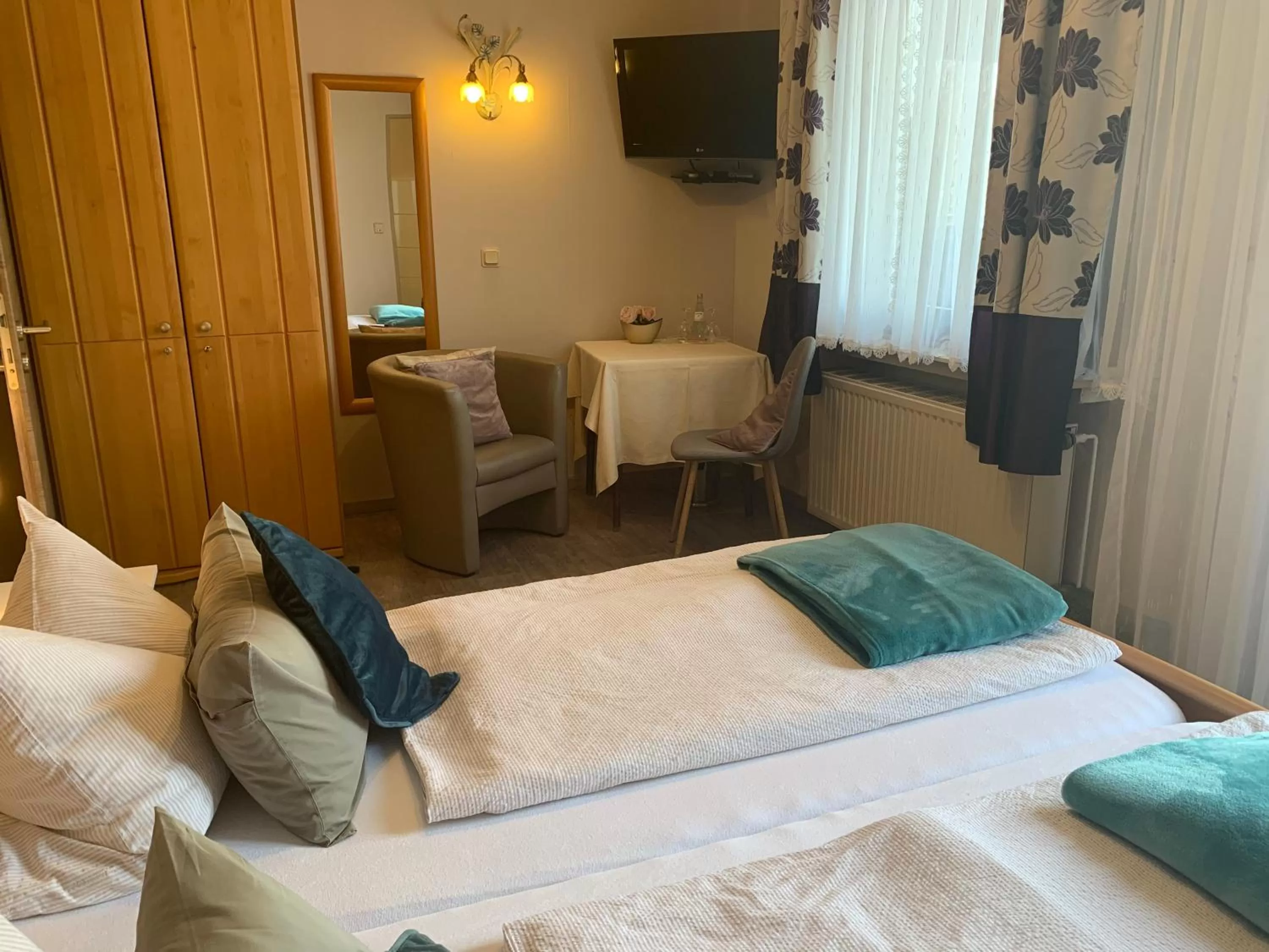 Bedroom, Bed in Restaurant Landgasthof Zum Wiesengrund