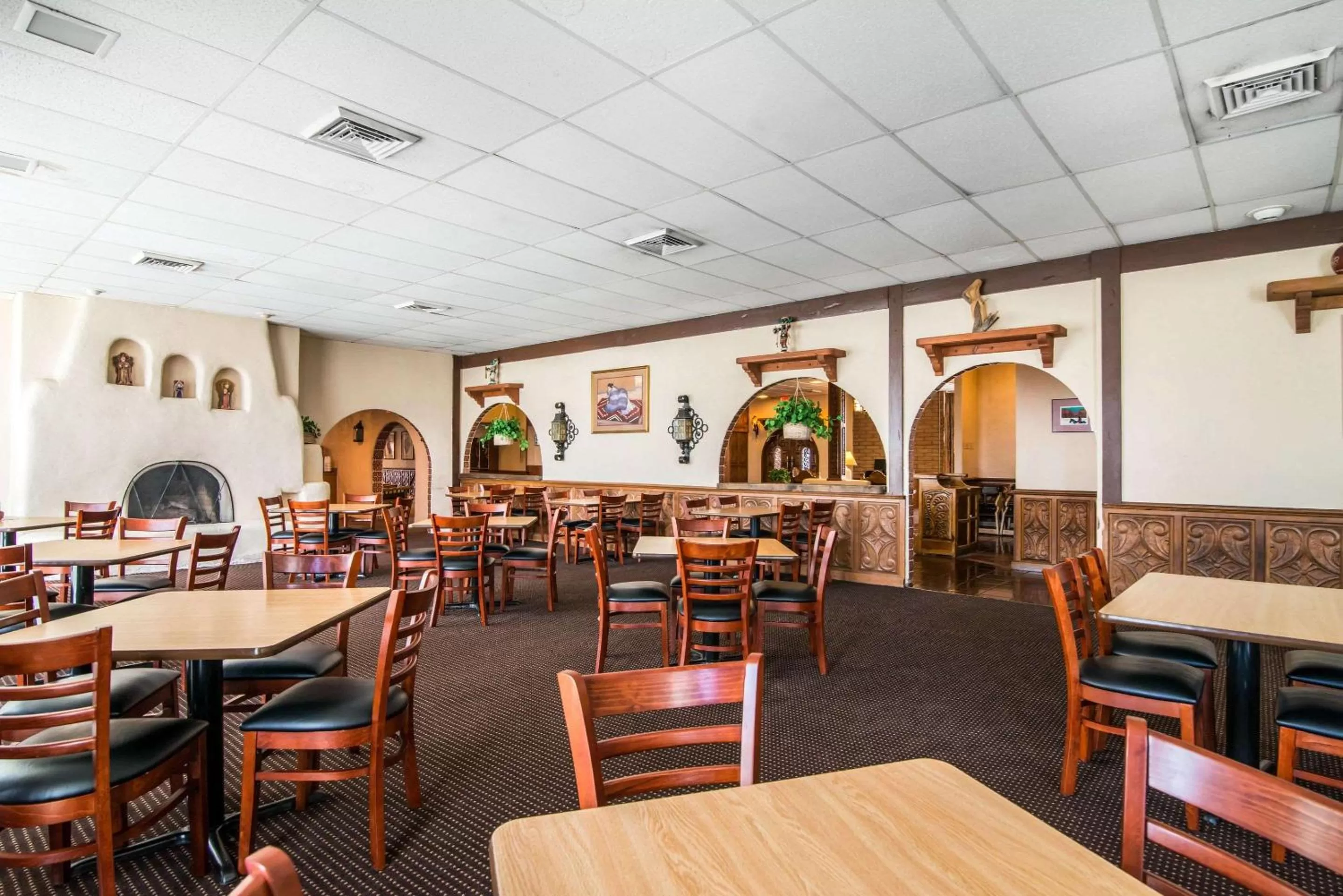 Restaurant/places to eat in Quality Inn