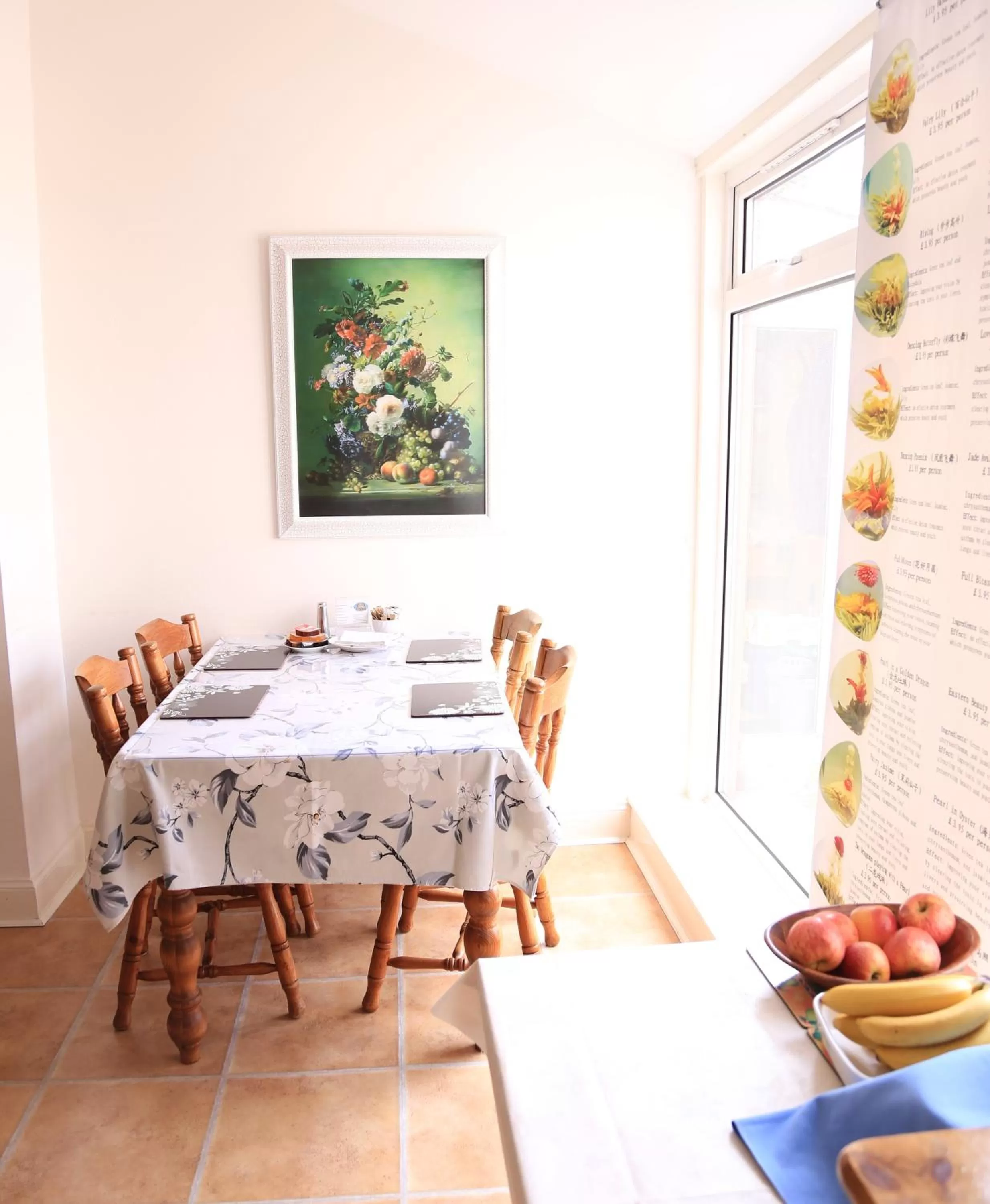 Decorative detail in Twin Lions Hotel