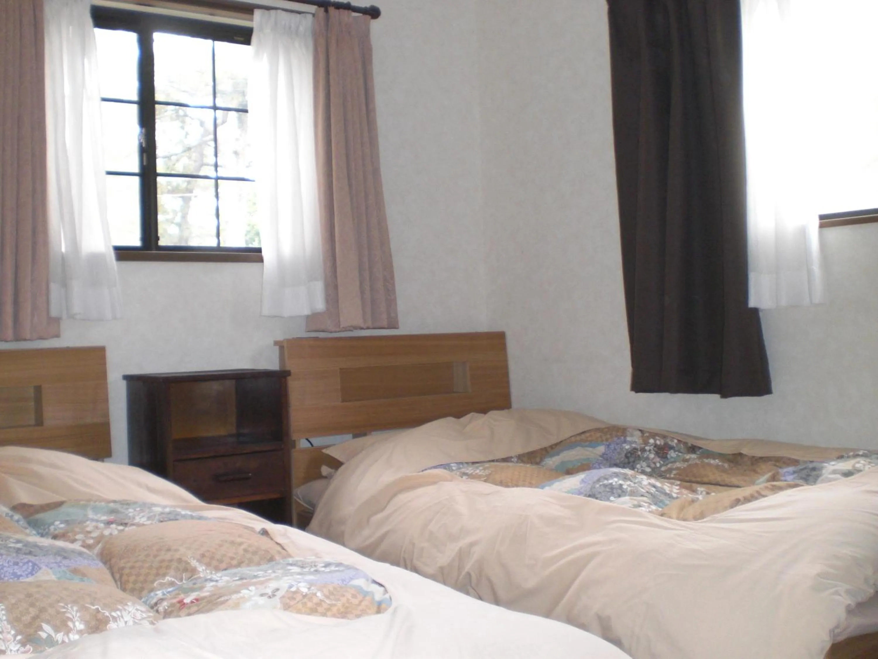 Bed in Minato Oasis Numazu / 沼津観光の中心、伊豆観光の拠点に好立地！沼津港に位置し交通・飲食・コンビニ等至便です！