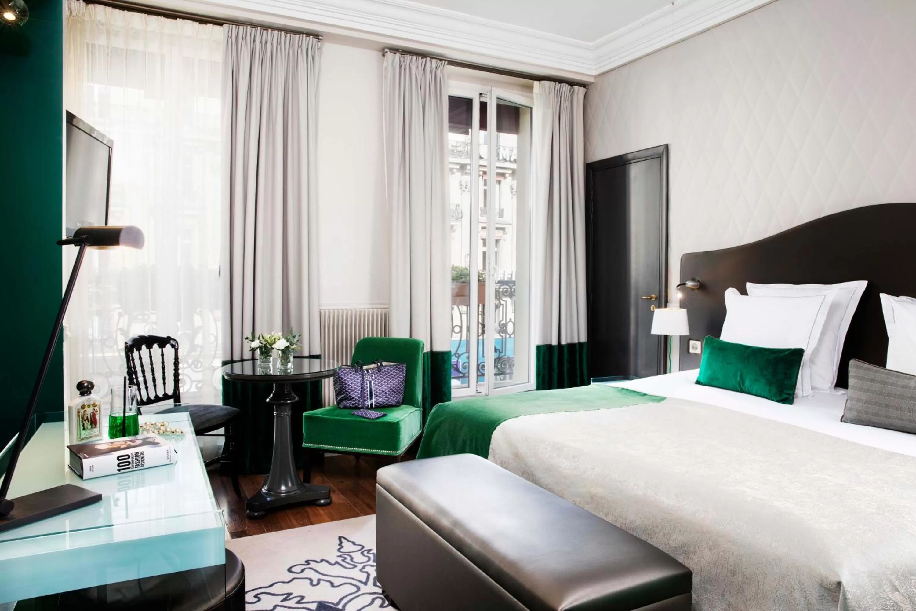 Bedroom, Bed in Edouard 7 Paris Opéra