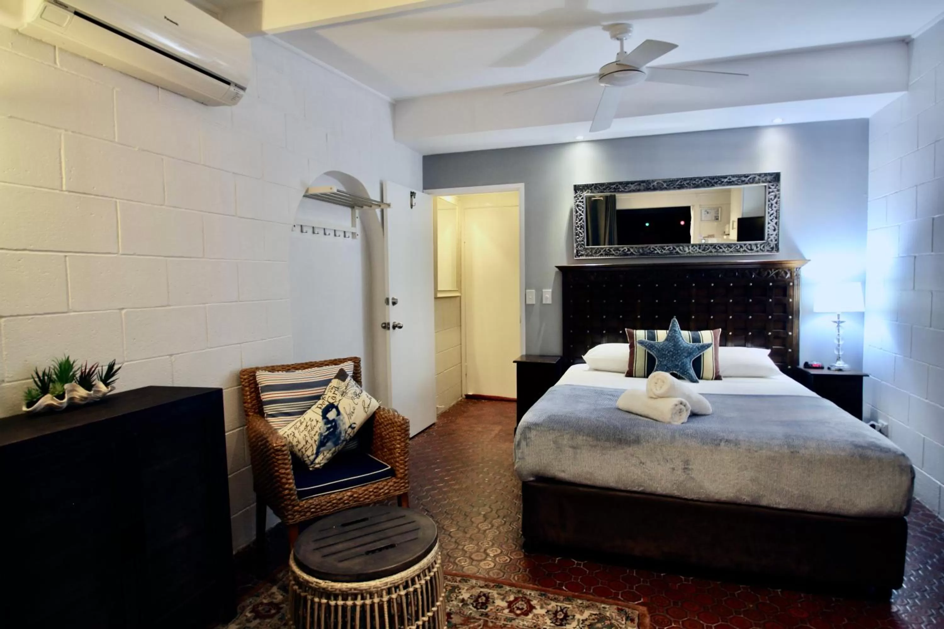 Hideaway Noosa Men Only Beach Resort