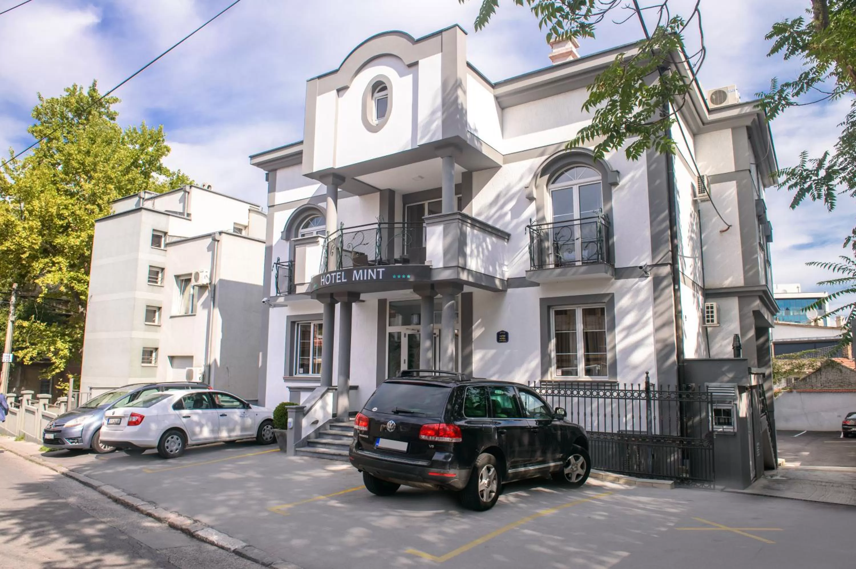 Facade/entrance in Garni Hotel Mint