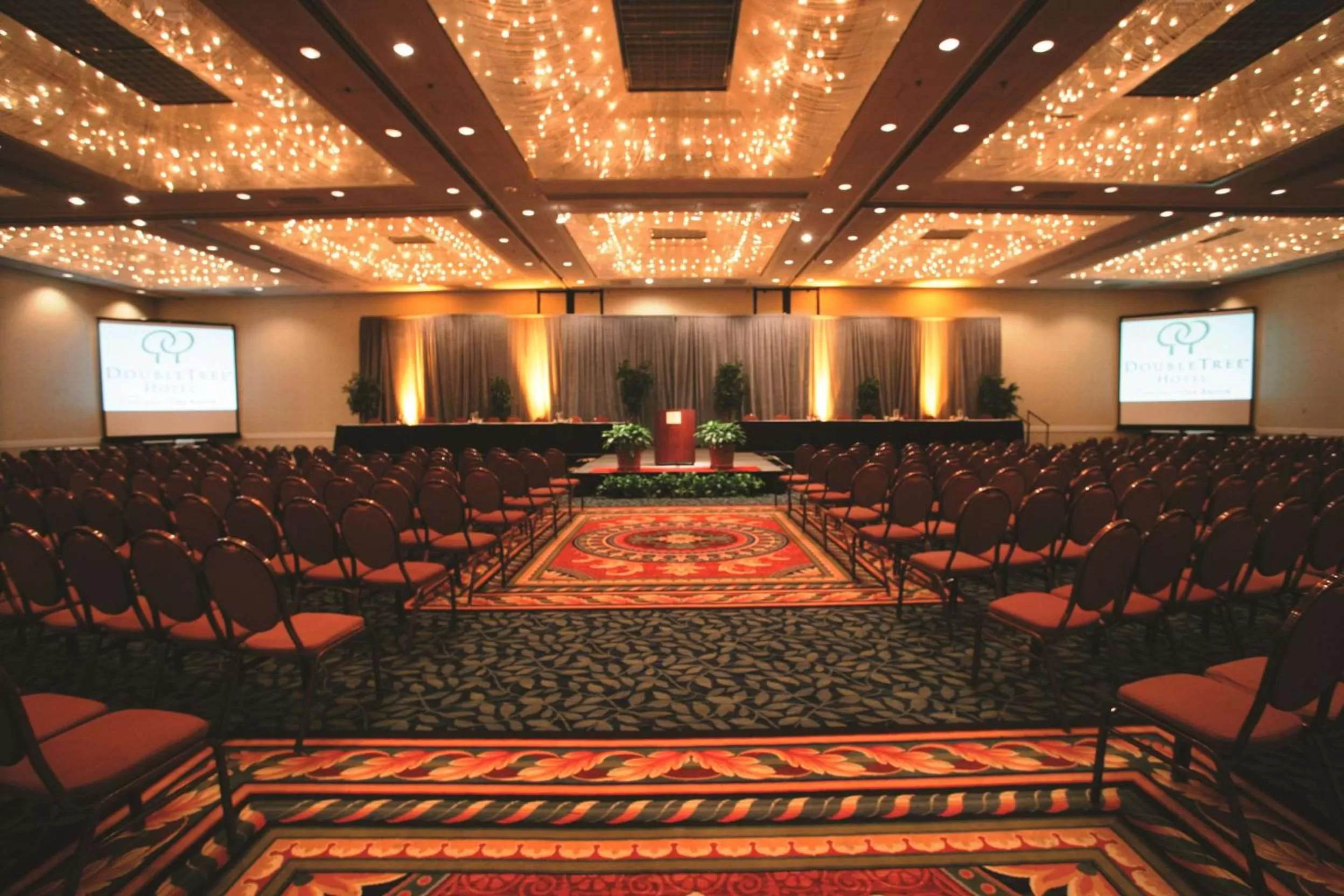 Meeting/conference room in DoubleTree by Hilton Chicago - Oak Brook