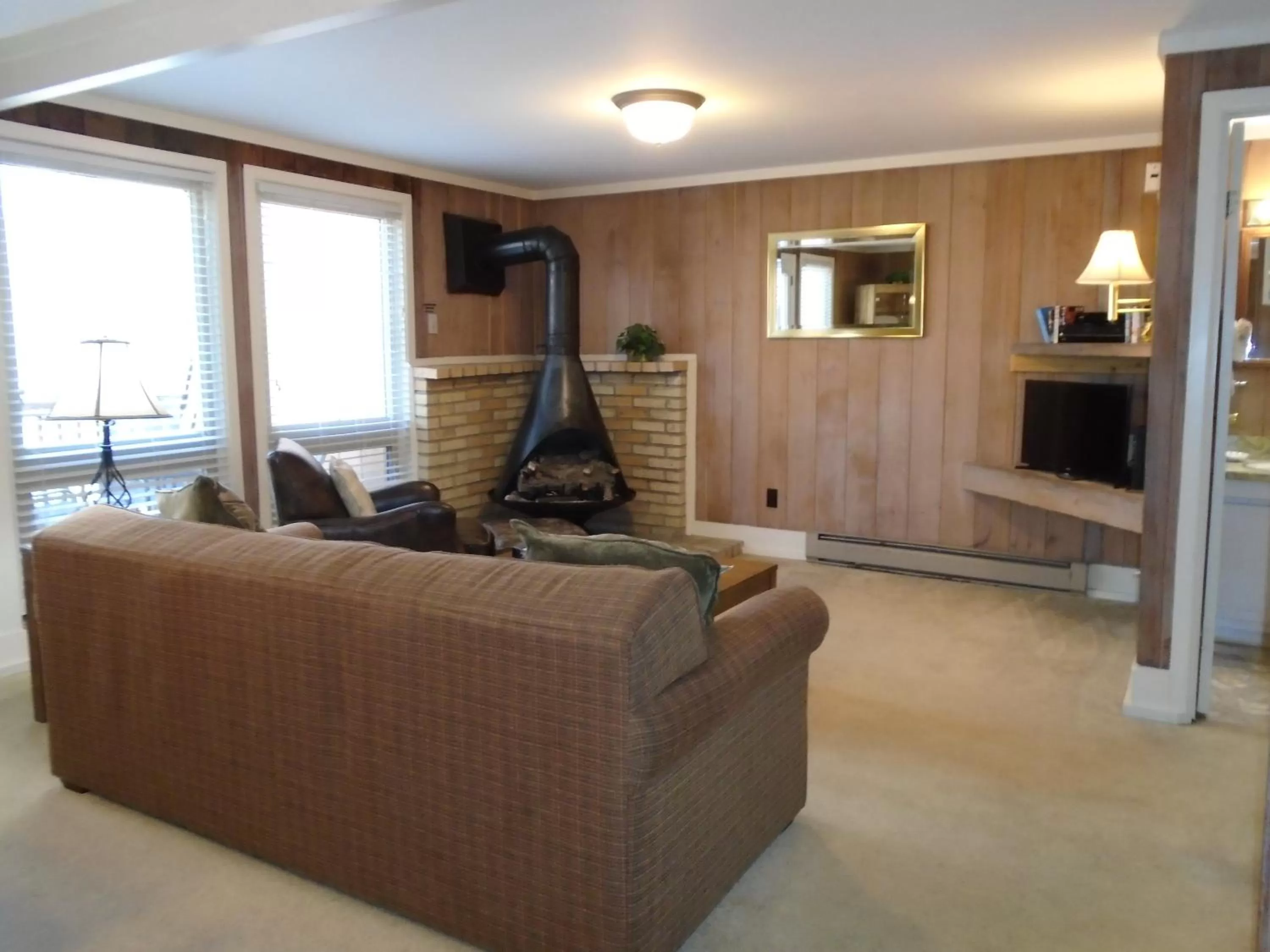 Living room, Seating Area in Cedar Village Condominiums