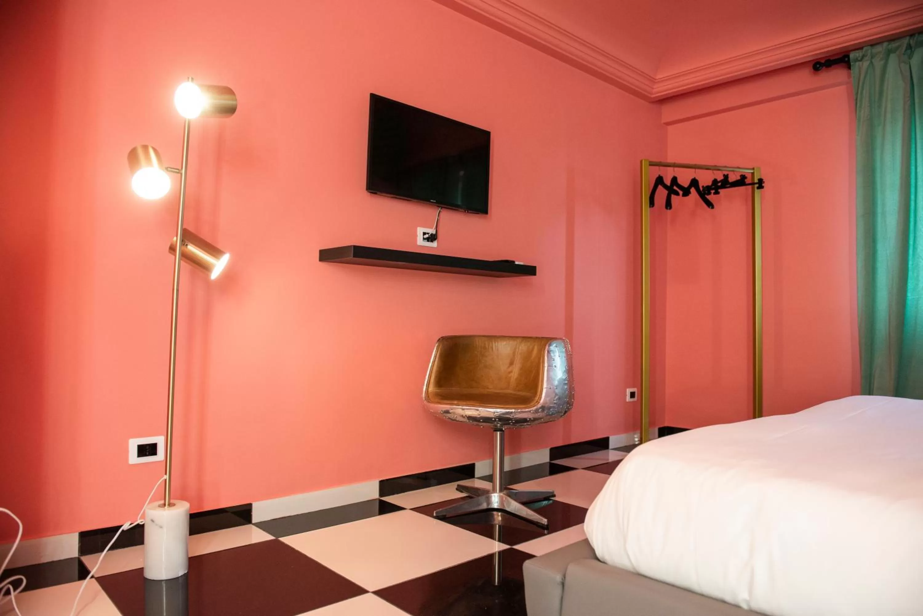 TV/Entertainment Center in D'amelio'S suites