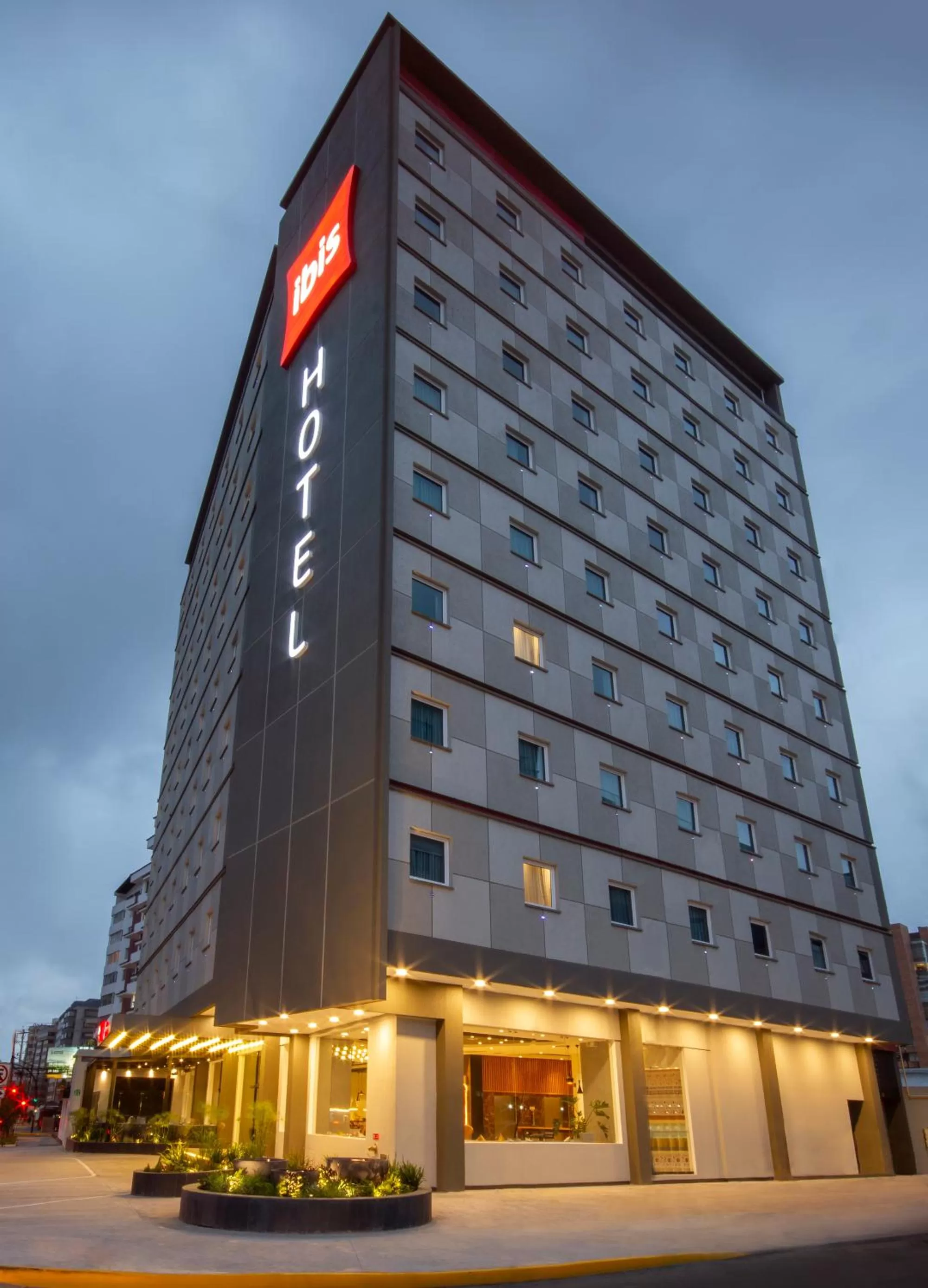 Property building in ibis Quito