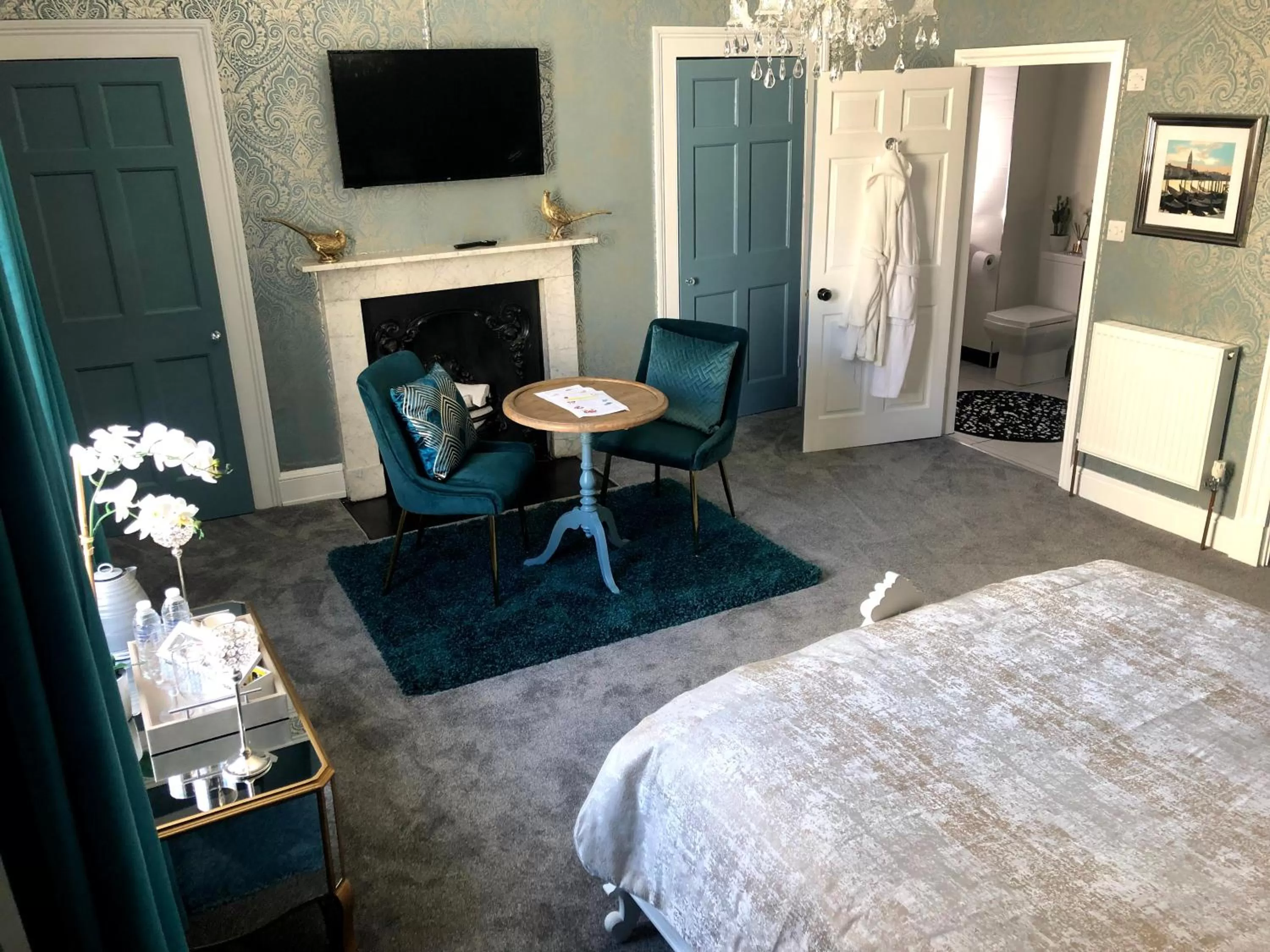 Bedroom, Seating Area in Highgate House