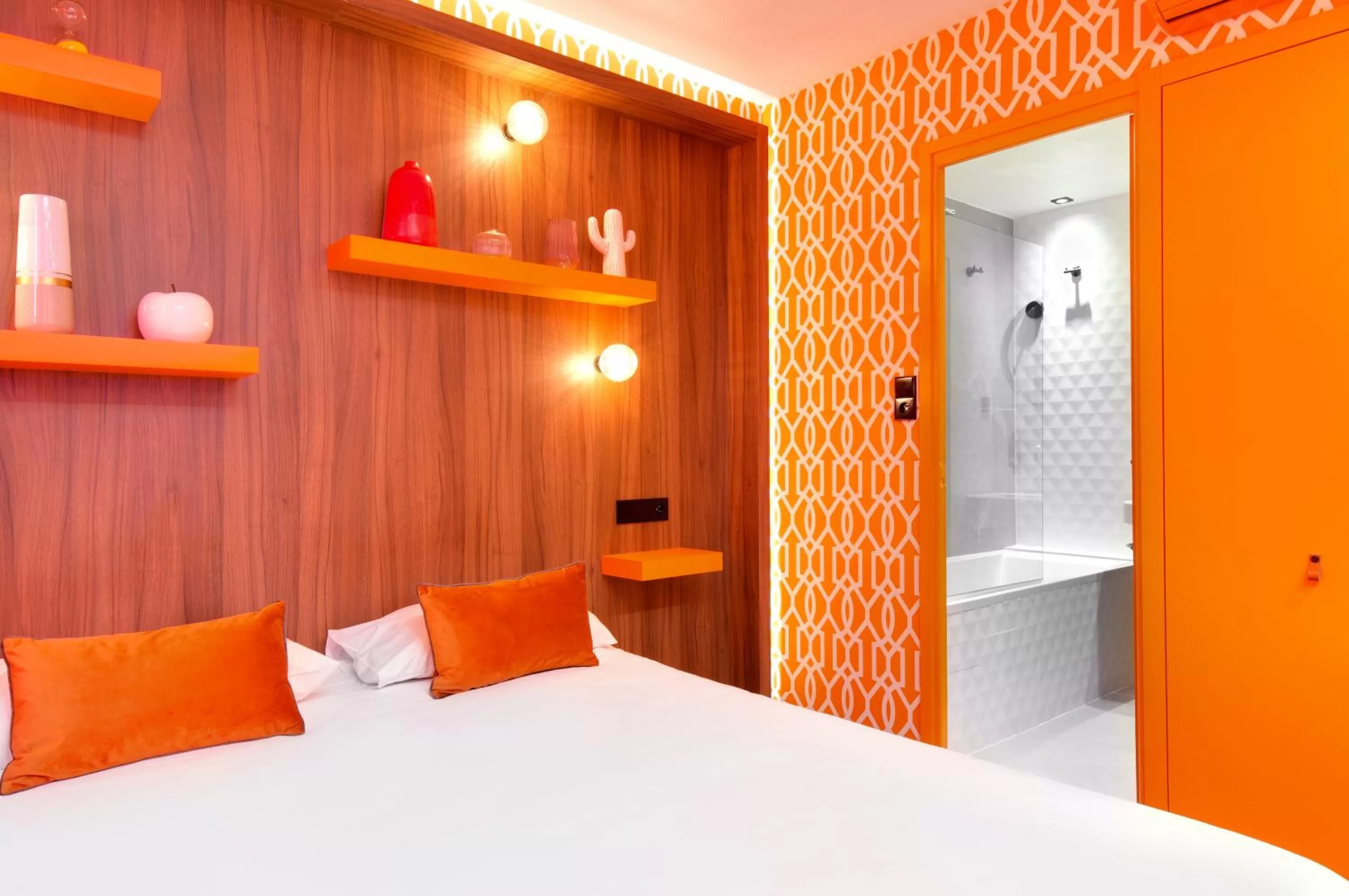 Bed in Hôtel Montmorency & Spa