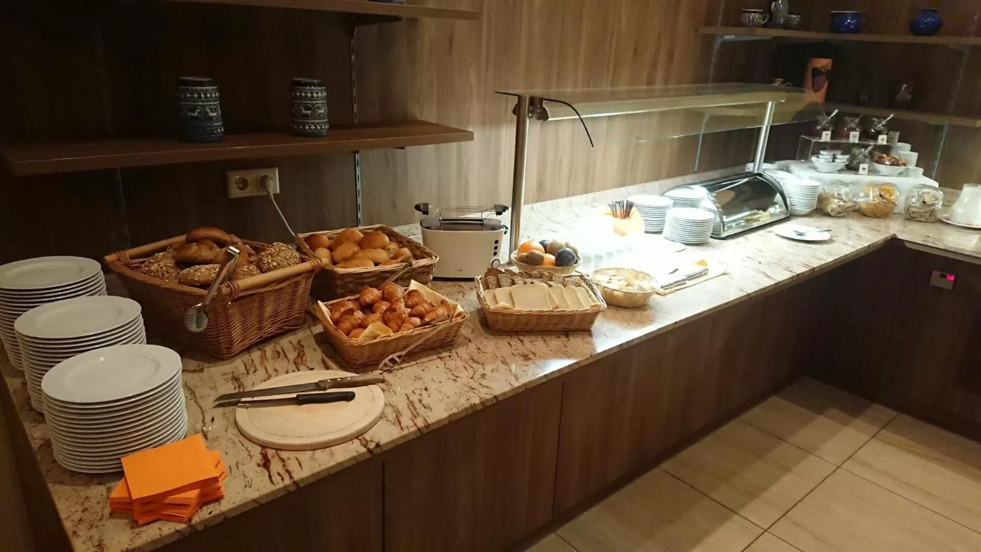 Breakfast in Hotel Knorre