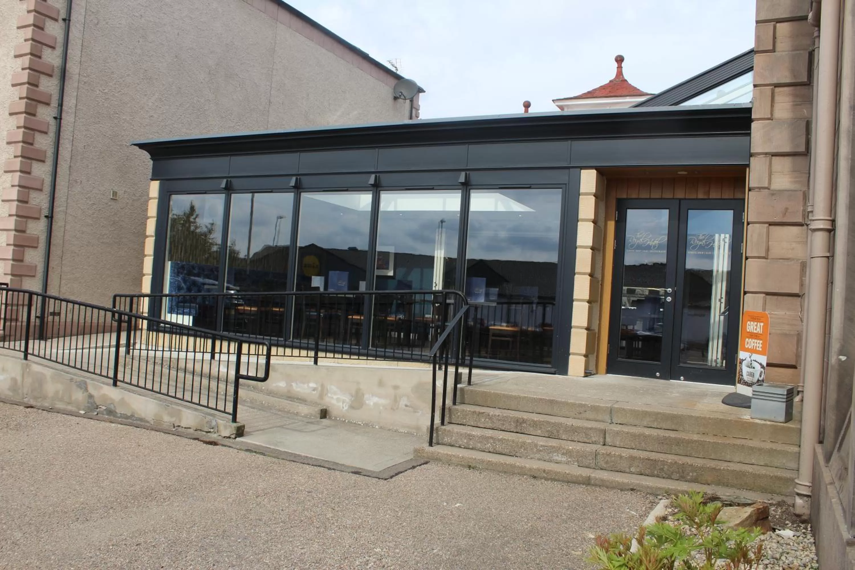 Property building in The Royal Hotel Elgin