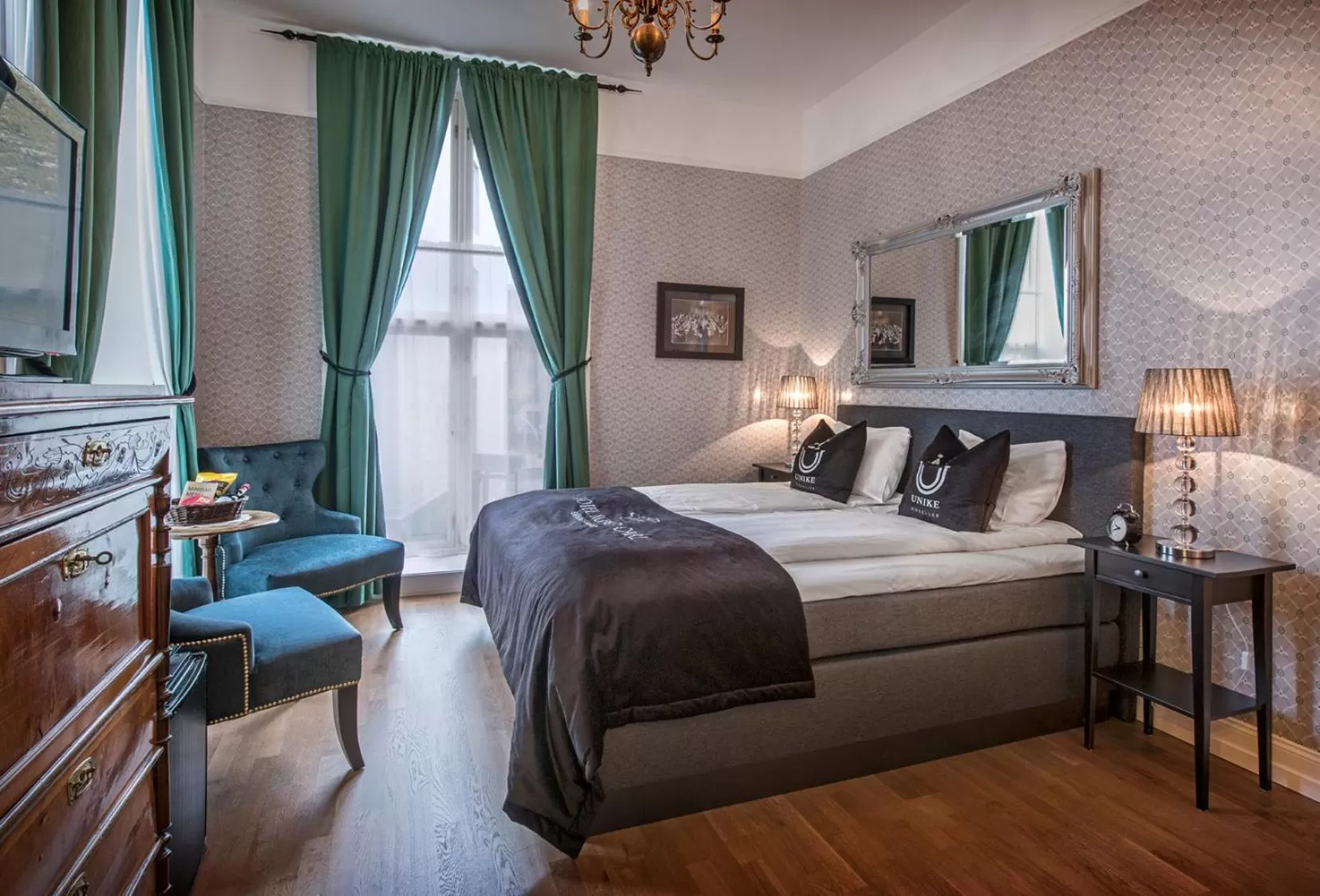 Bed in Hotel Kong Carl - Unike Hoteller