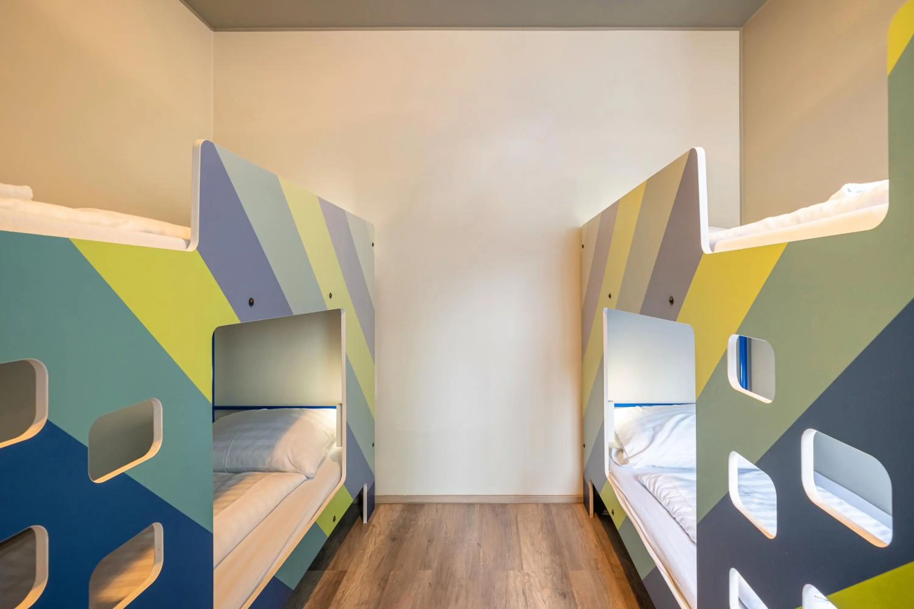 bunk bed, Bed in a&o Salzburg Hauptbahnhof