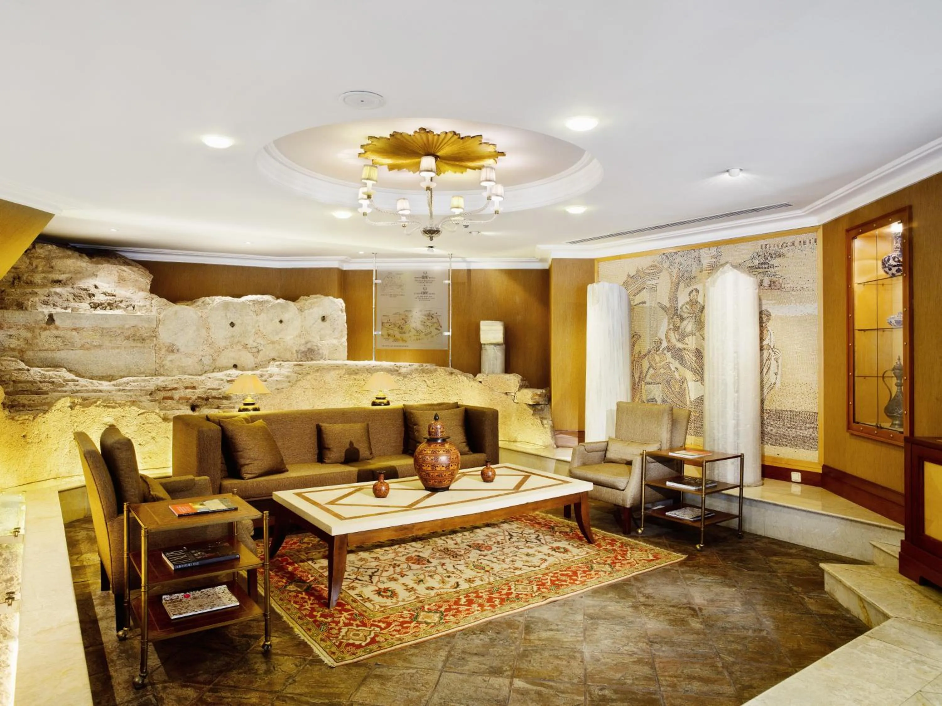 Lounge or bar in Eresin Hotels Sultanahmet - Boutique Class