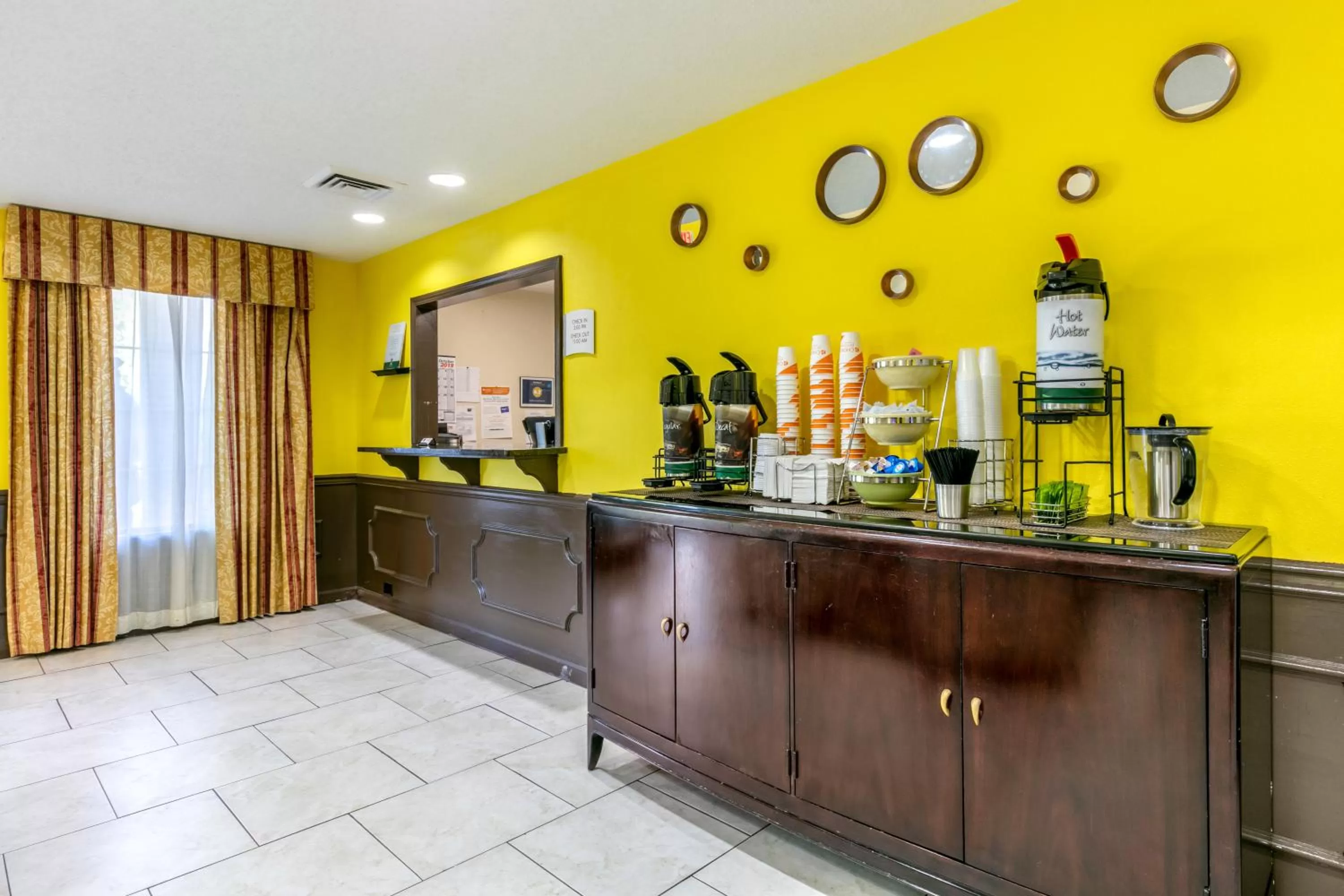 Quality Inn Johnson City I-26 exit 17