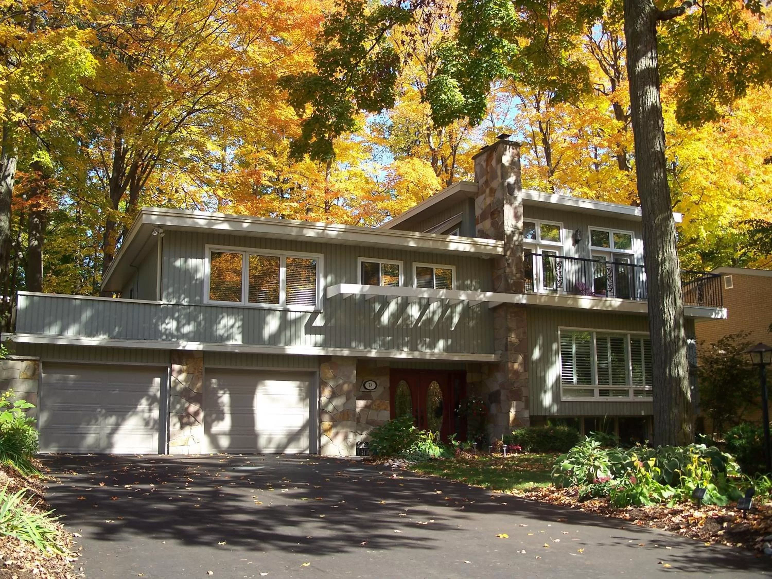 Property Building in Forest Hill Bed and Breakfast