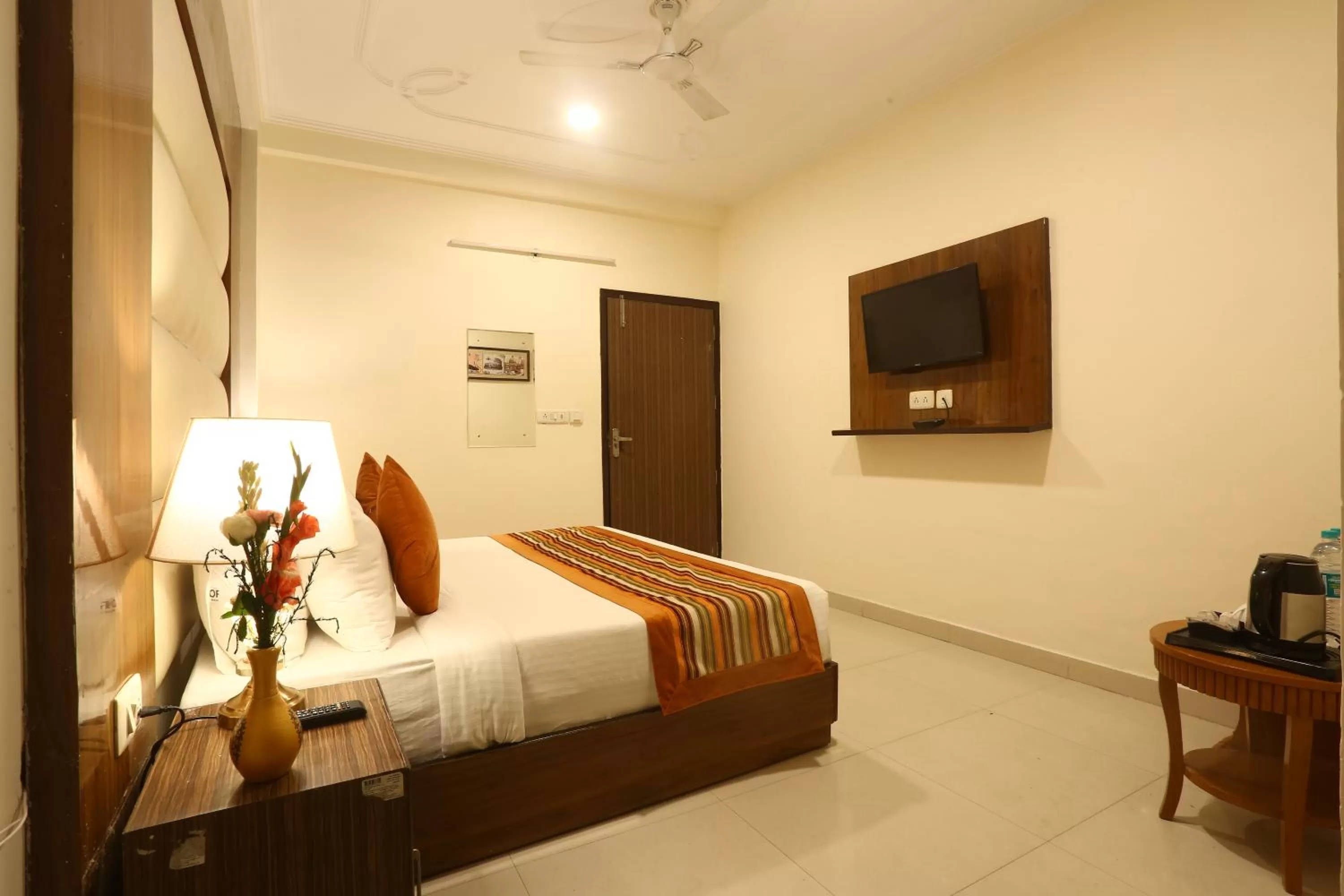 Bedroom in Hotel Earth