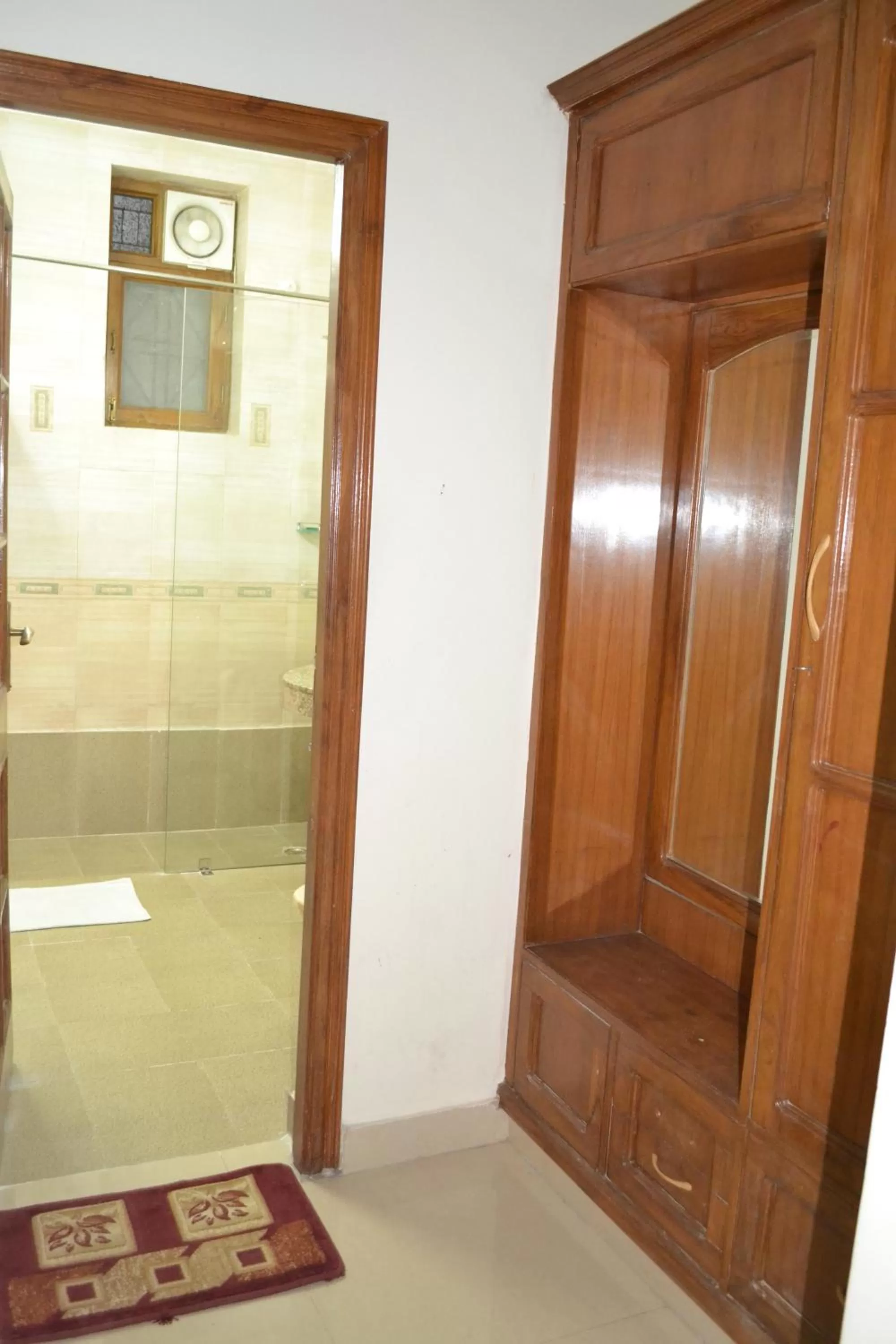 Area and facilities in Raj Cottage Ganga Vatika