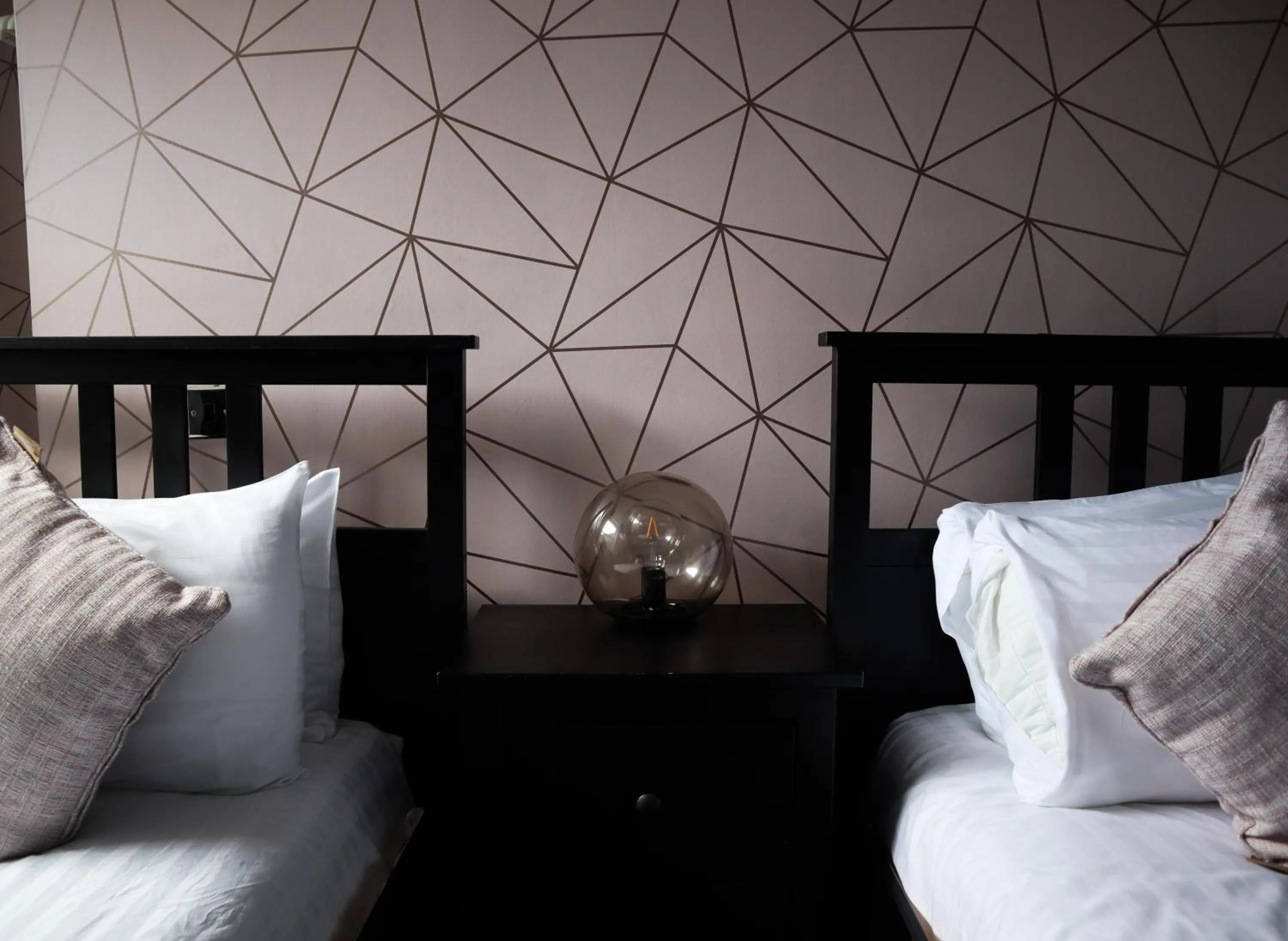 Bedroom, Bed in Hardwick Arms Hotel