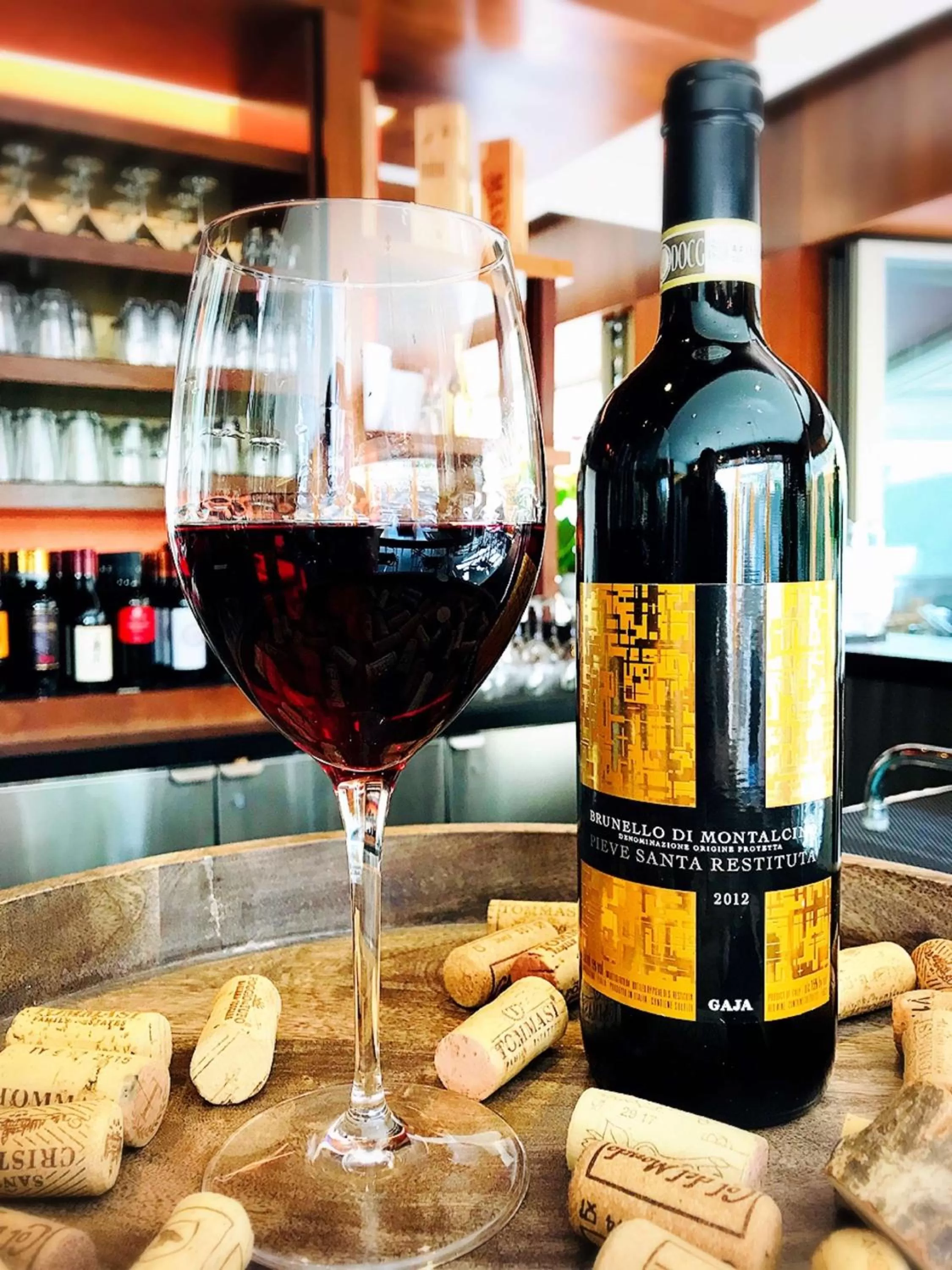 Lounge or bar in Hilton Grand Vacations Club Hokulani Waikiki Honolulu