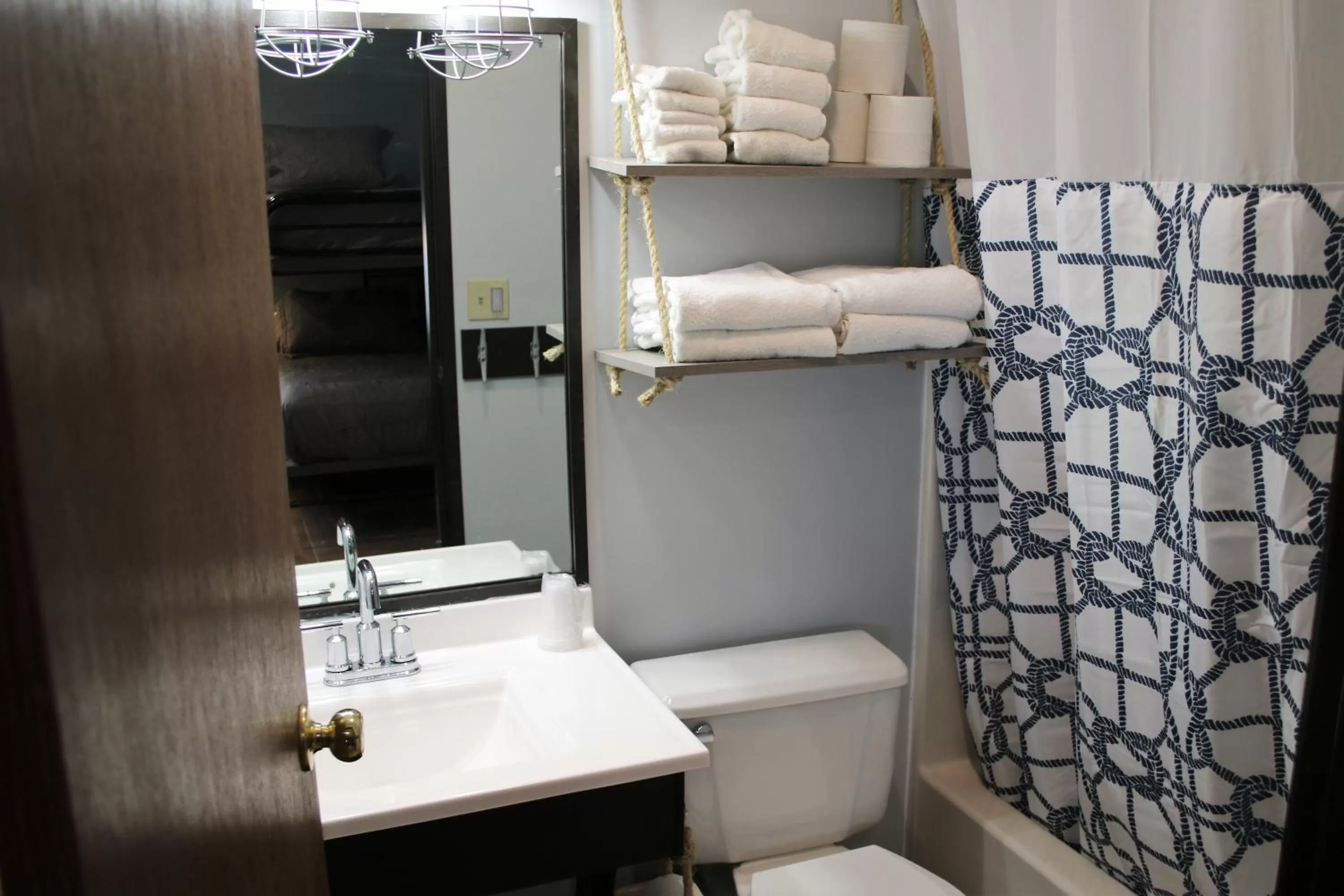 Bathroom in Lewis & Clark Resort