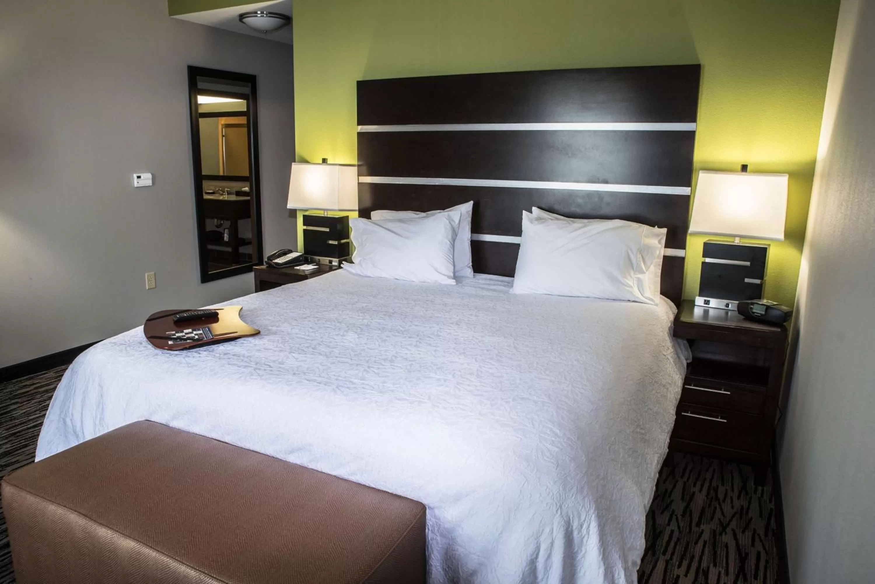 Bed in Hampton Inn Foley