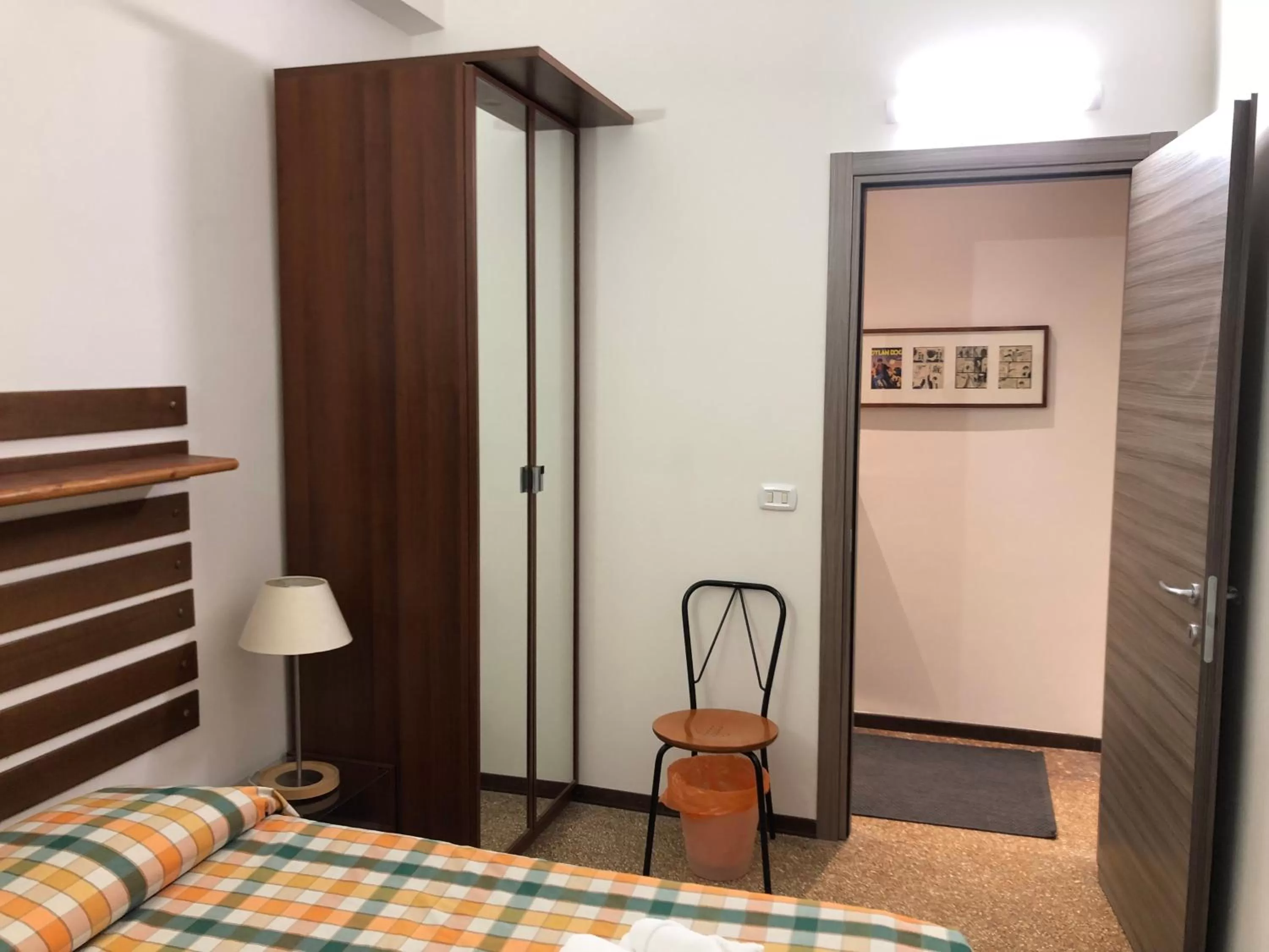 Bed in Hotel Cairoli