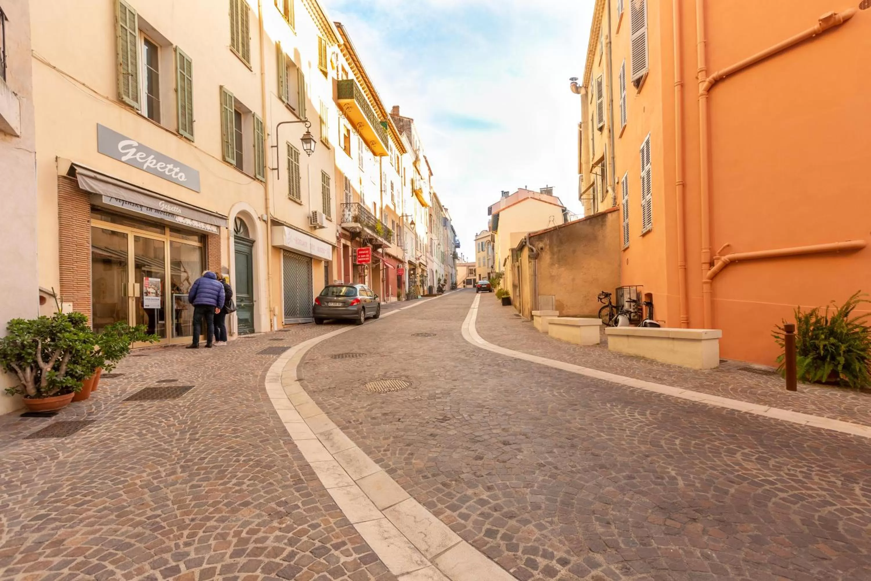 Neighbourhood in Traverse Des Artistes