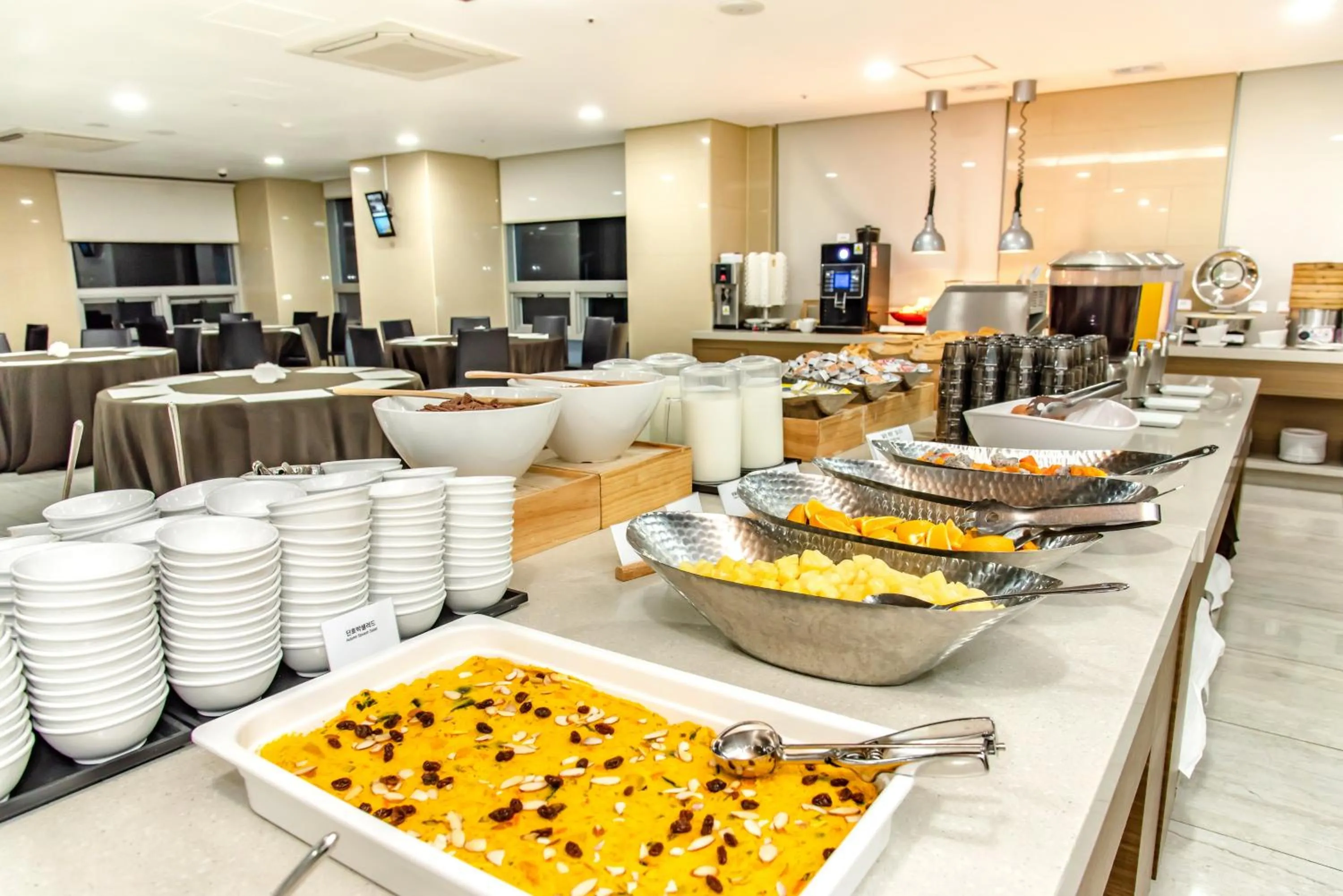 Restaurant/places to eat in Ramada by Wyndham Jeju City Hall