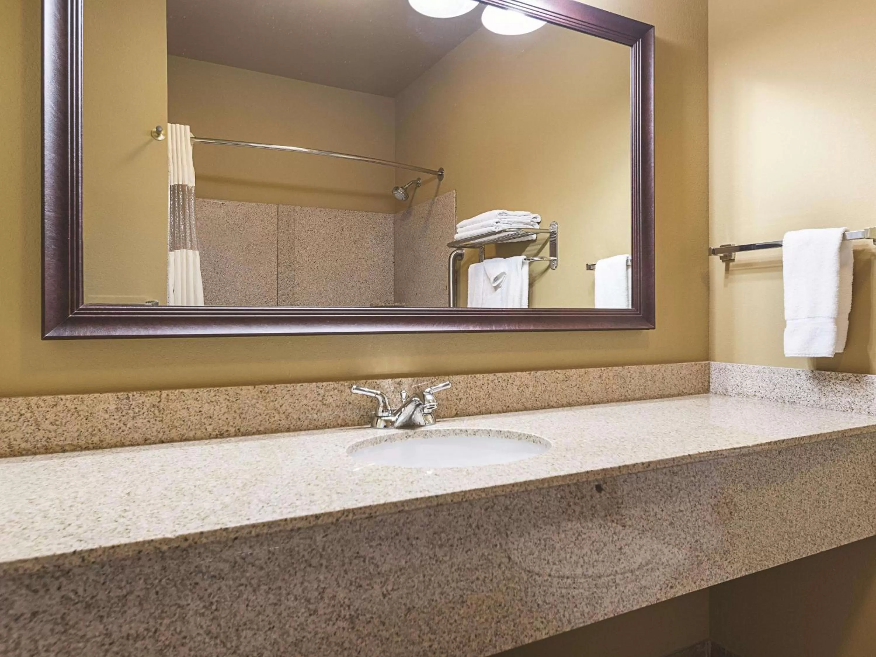 Photo of the whole room in La Quinta by Wyndham Trinidad