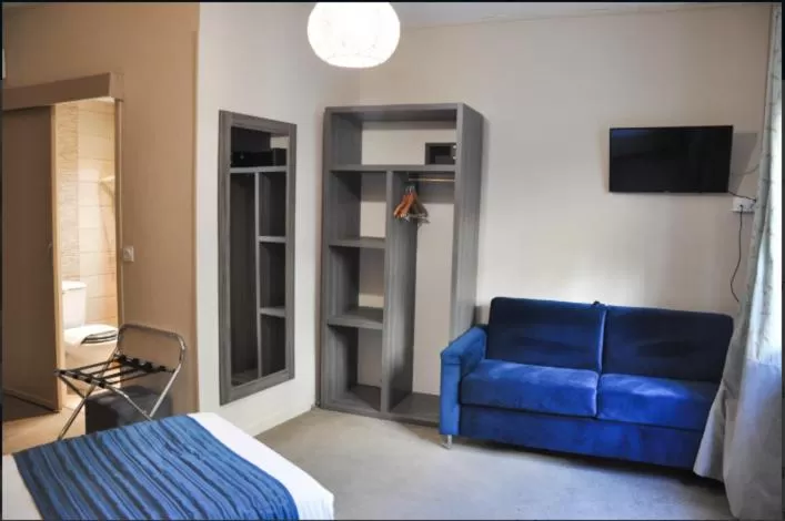 Photo of the whole room, Seating Area in Hôtel Calavita Rooftop & Spa