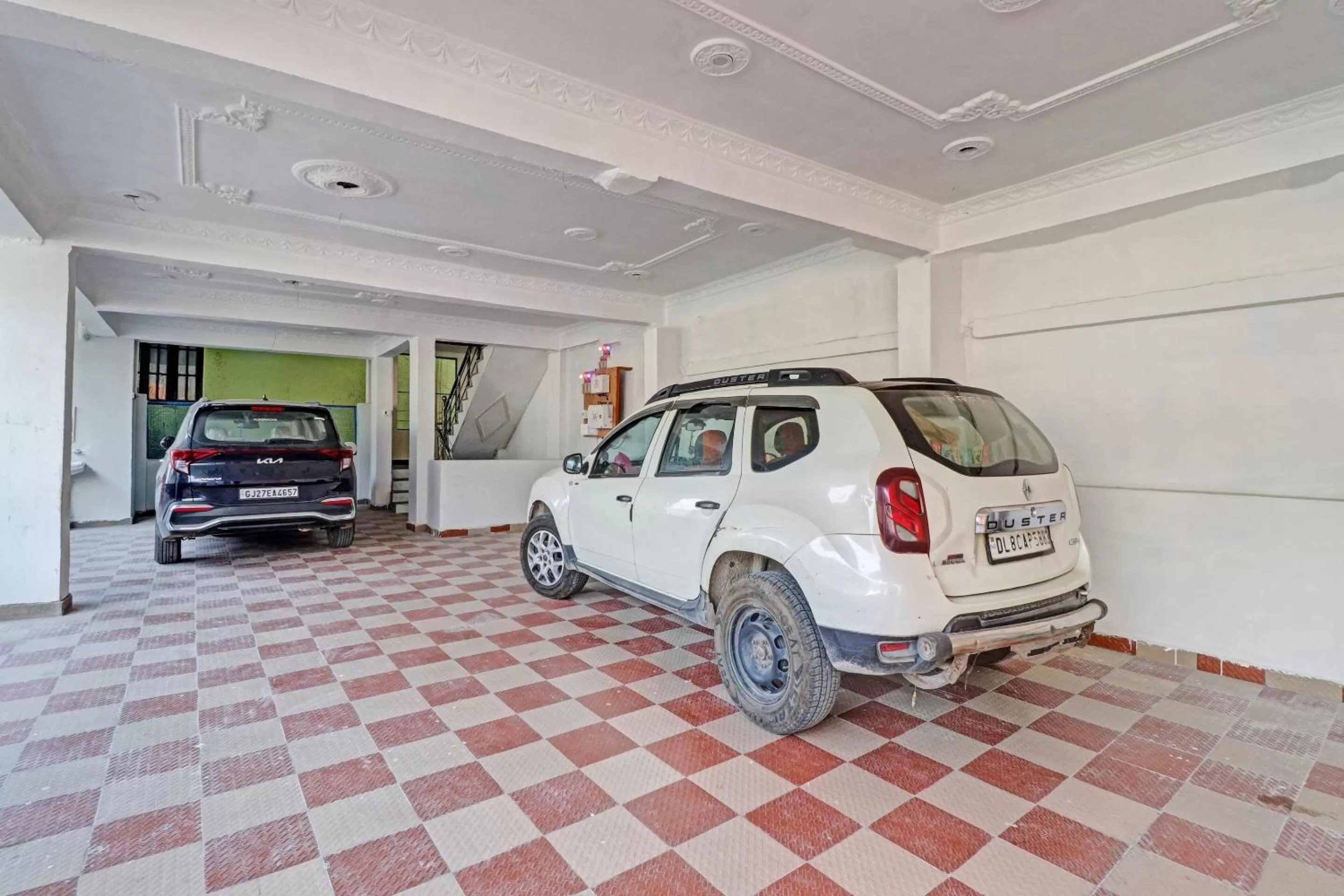 Lobby or reception in OYO Flagship Hotel Chandra palace
