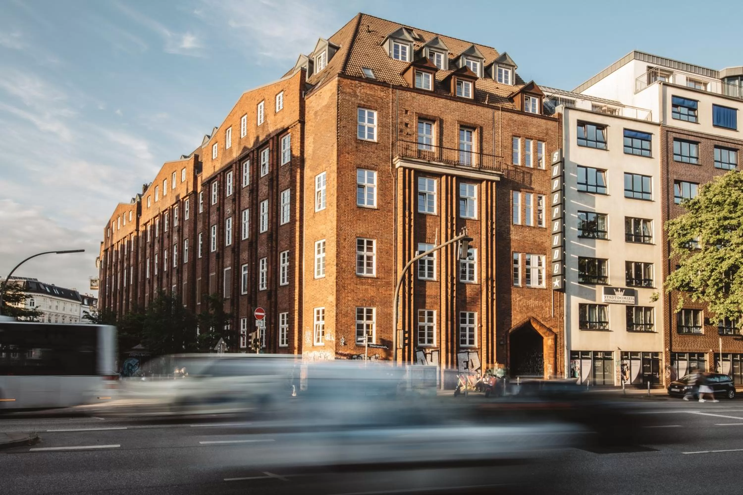 Property building in Superbude Hamburg St Pauli