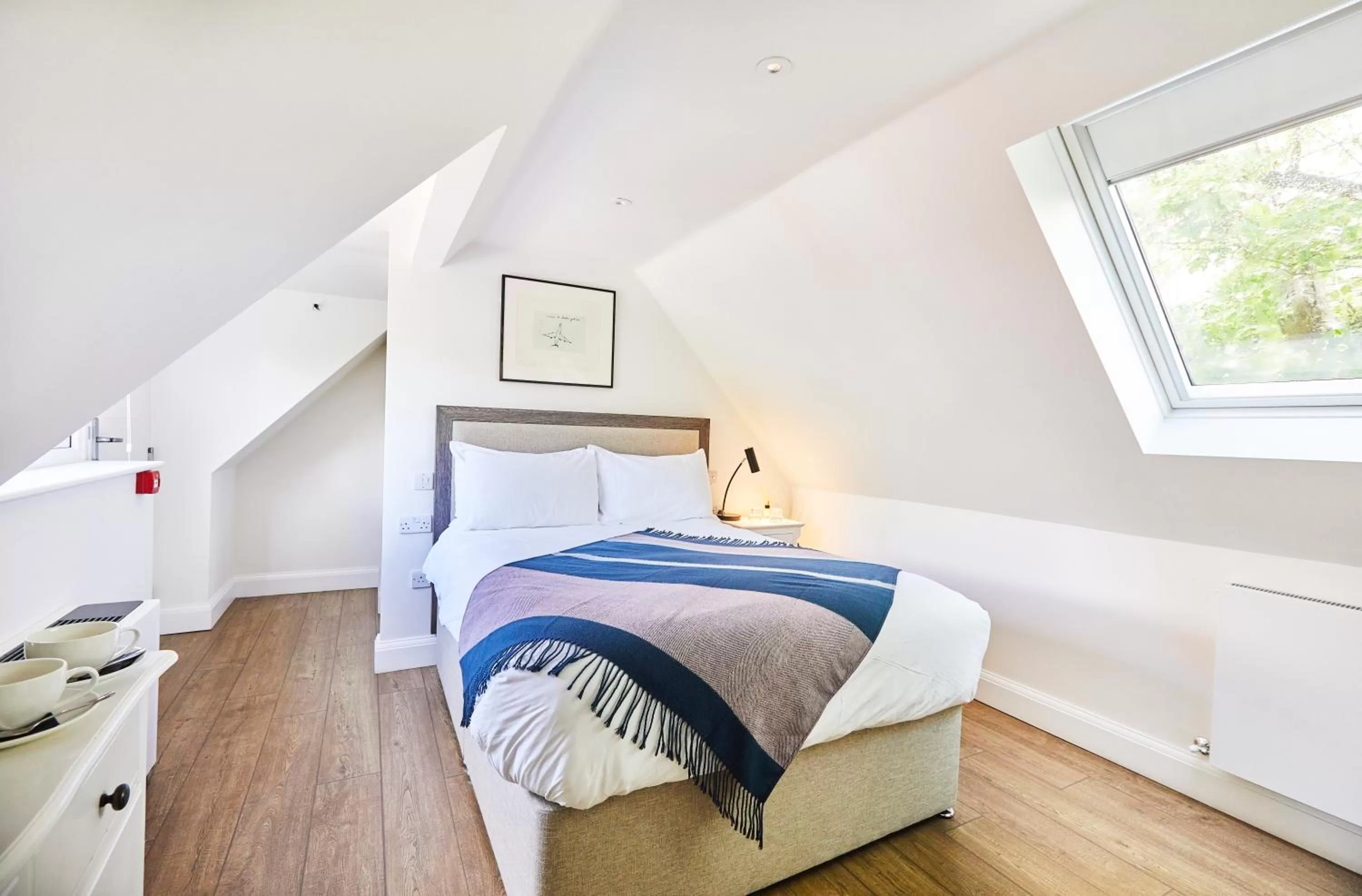 Bedroom, Bed in José Pizarro The Swan Inn