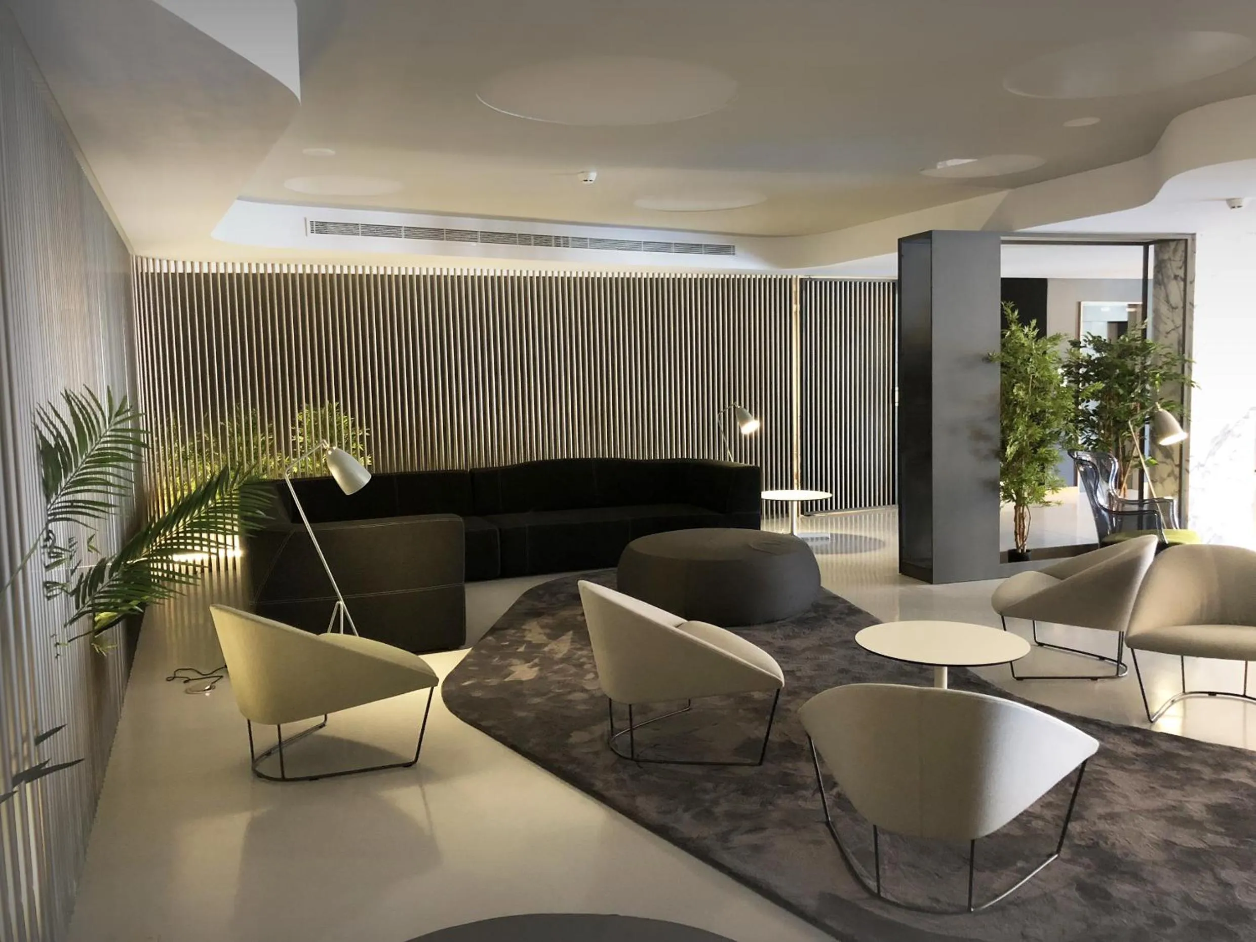 Lounge or bar in Azoris Angra Garden – Plaza Hotel