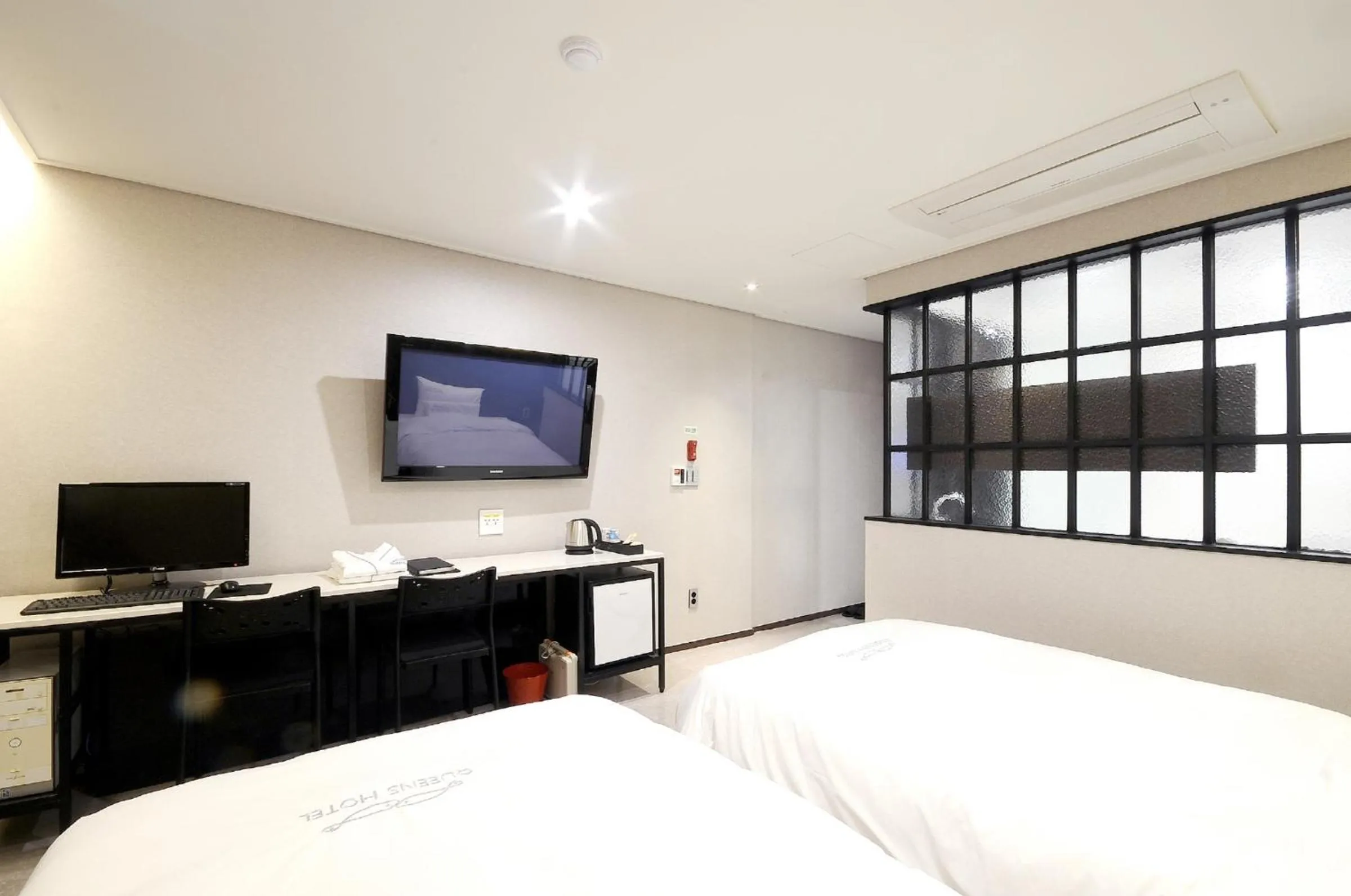 Bedroom, Bed in Queens Hotel Seomyeon Busan