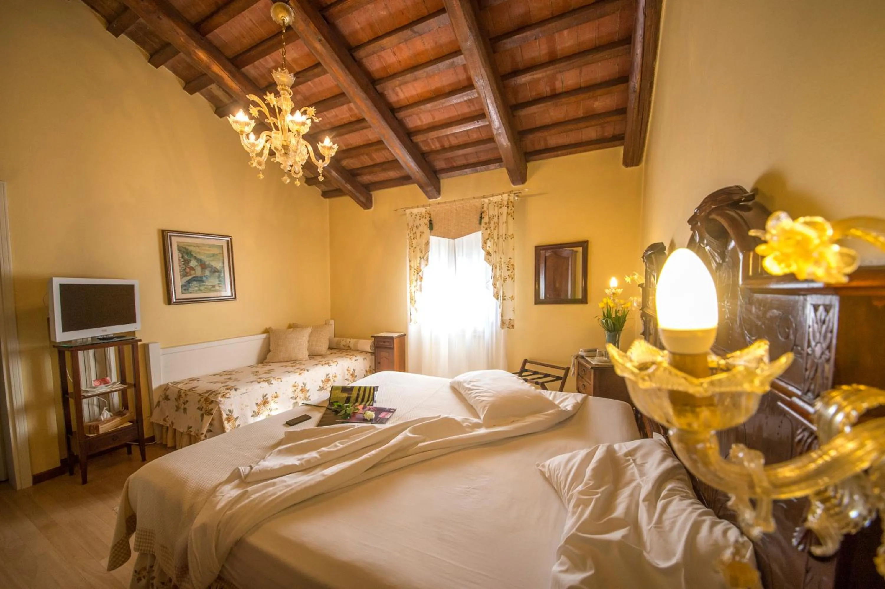 Photo of the whole room in Hotel La Rescossa