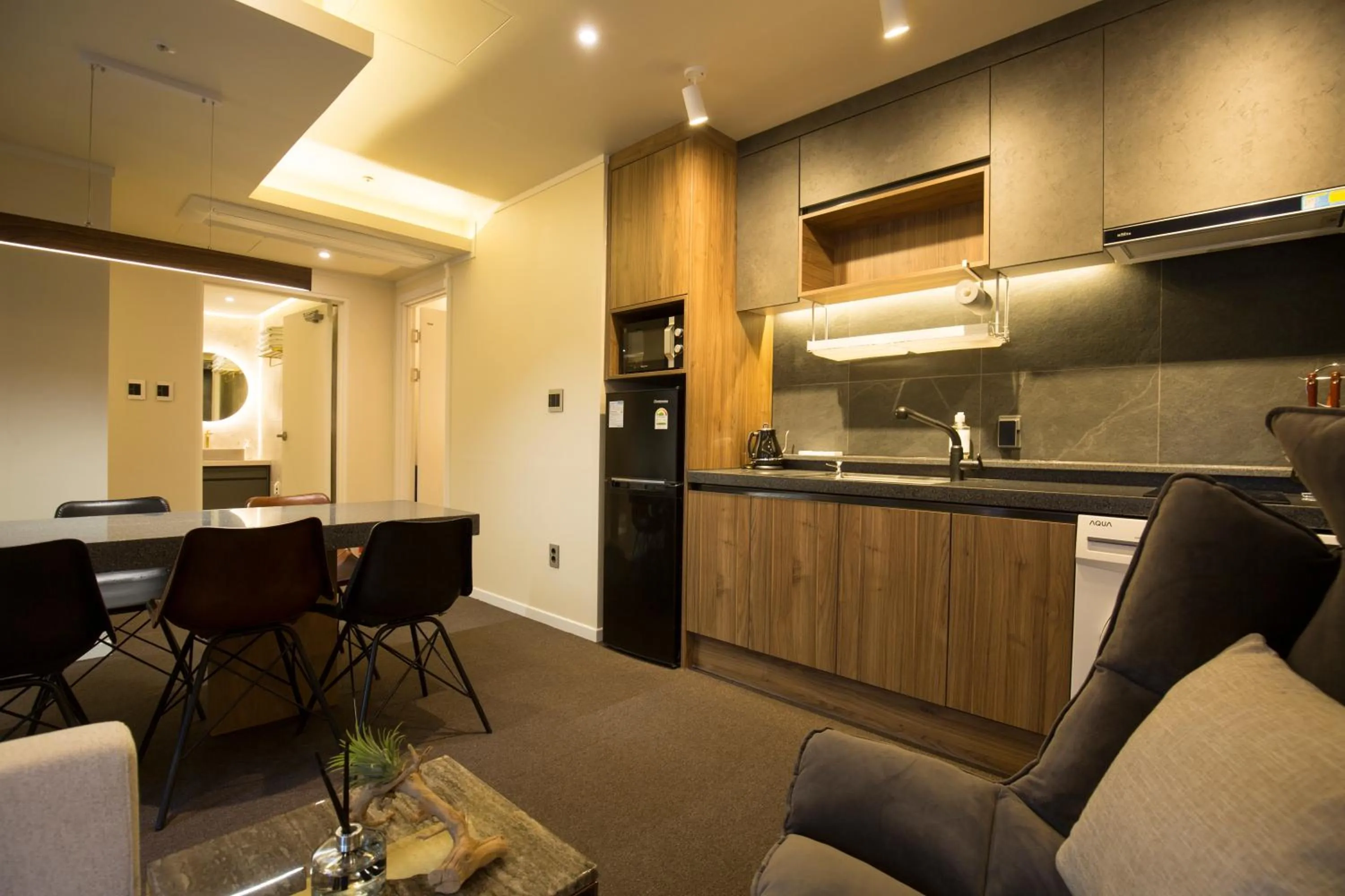 Kitchen or kitchenette, Kitchen/Kitchenette in UH Suite The Jongno