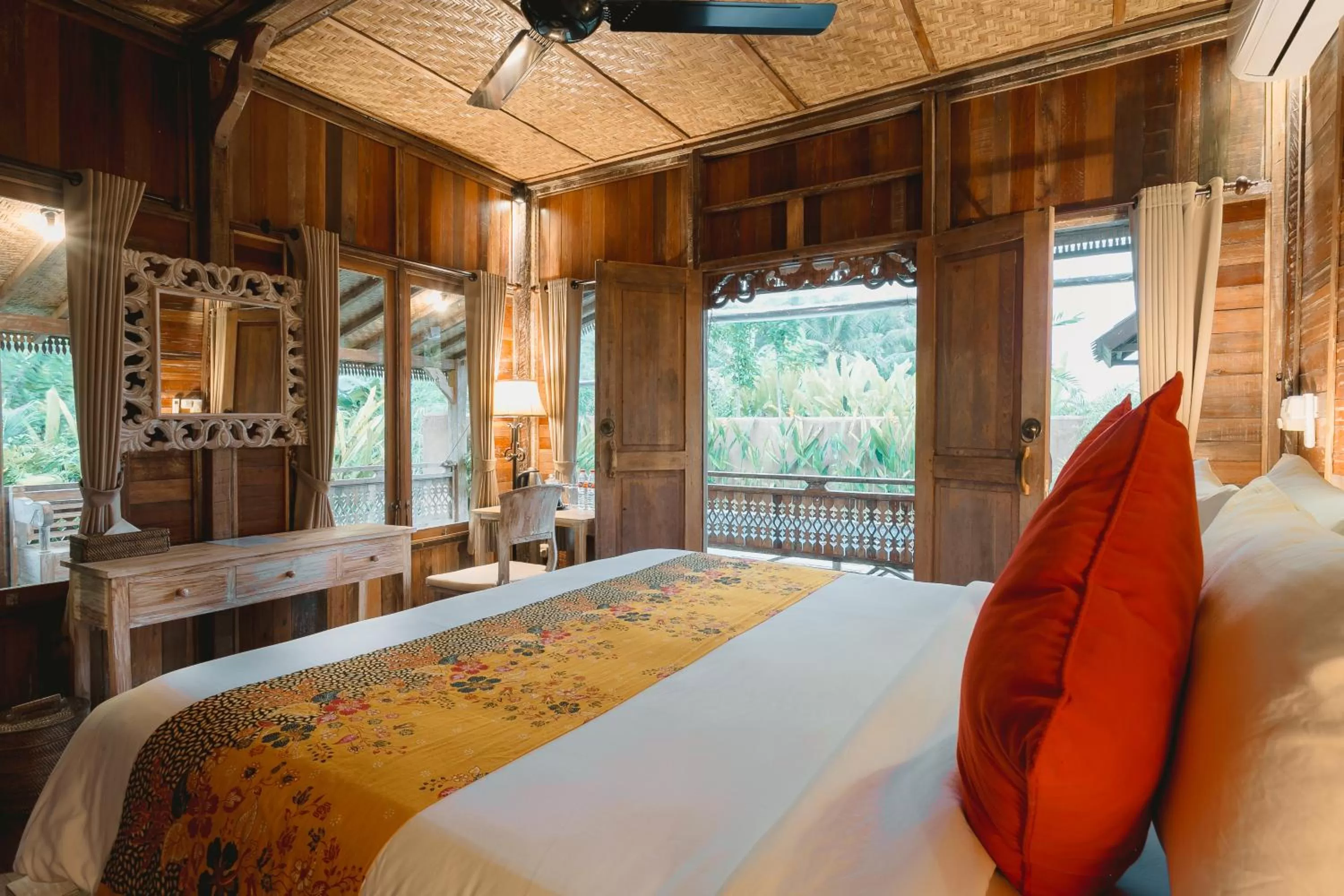 Bed in Nauna Villa Ubud