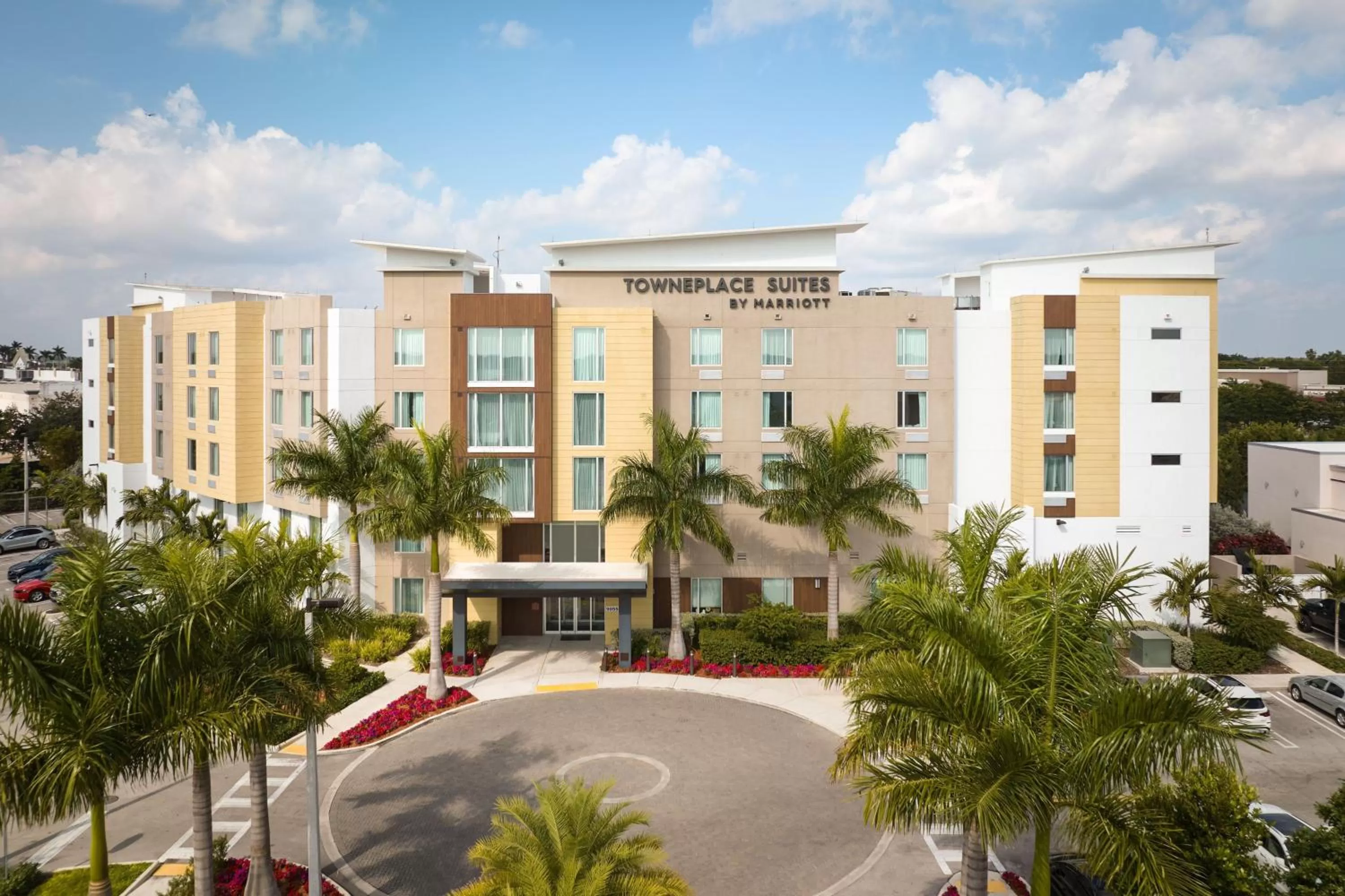 Property building in TownePlace Suites Miami Kendall West