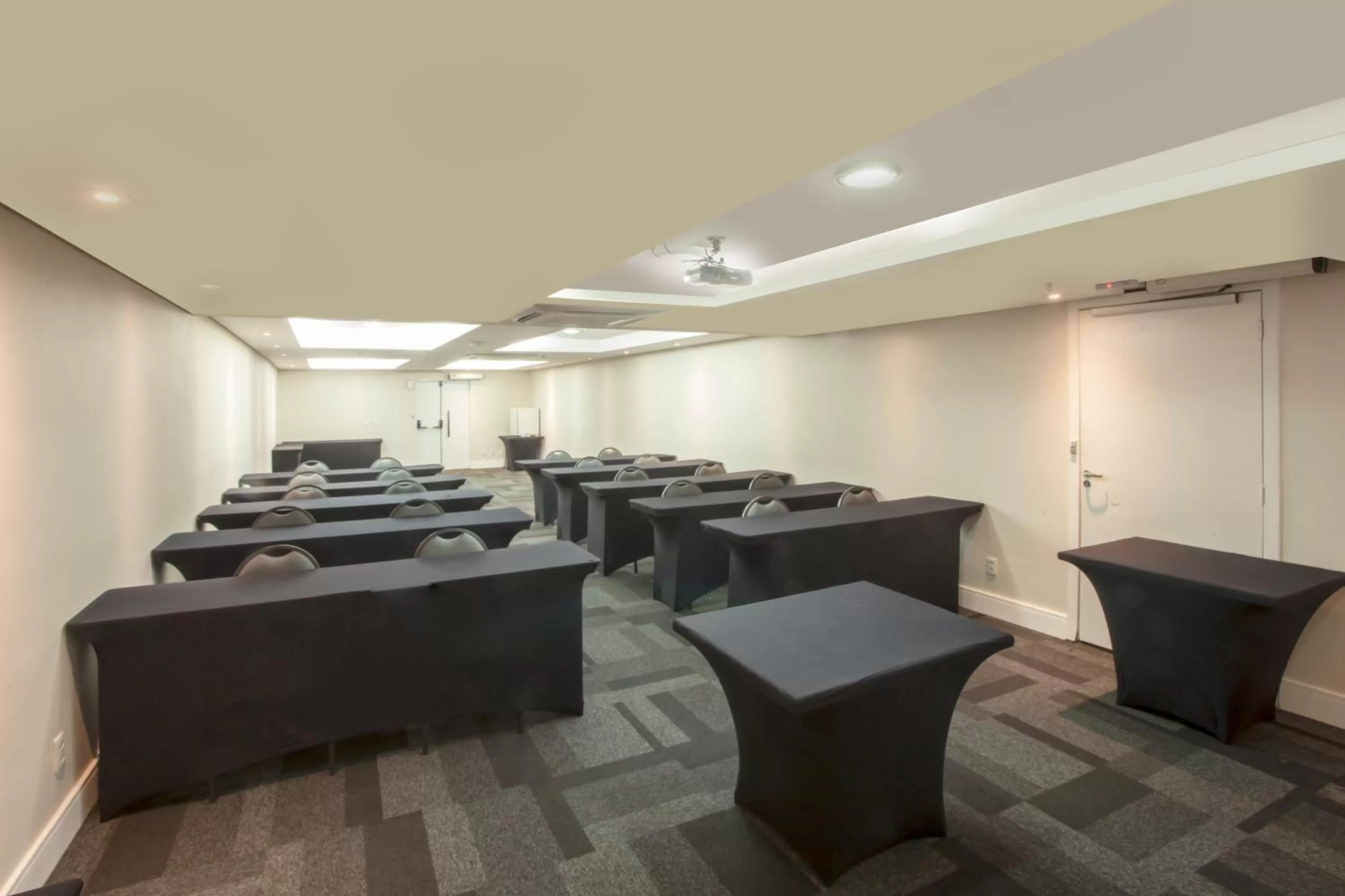 Meeting/conference room in Hotel WZ Jardins